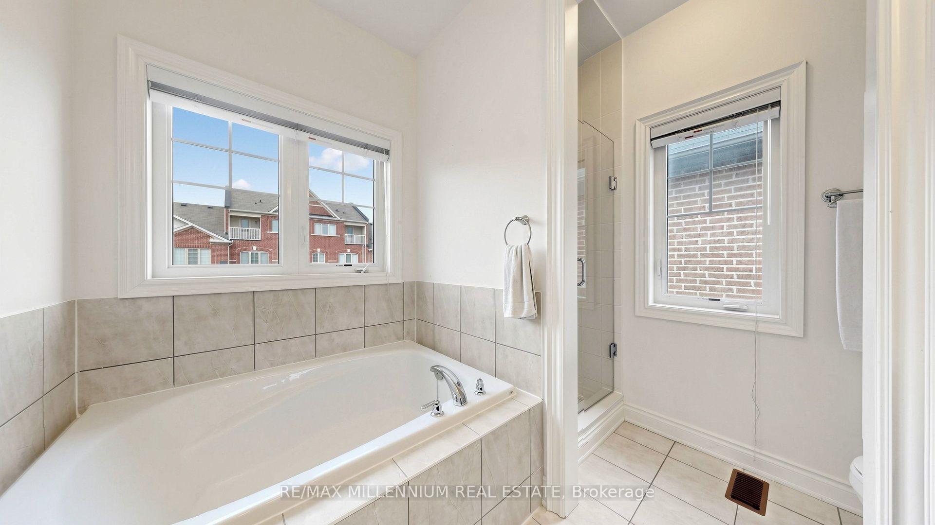 Photo 23 of 353 Moody Drive, Vaughan, Kleinburg — HOMEH