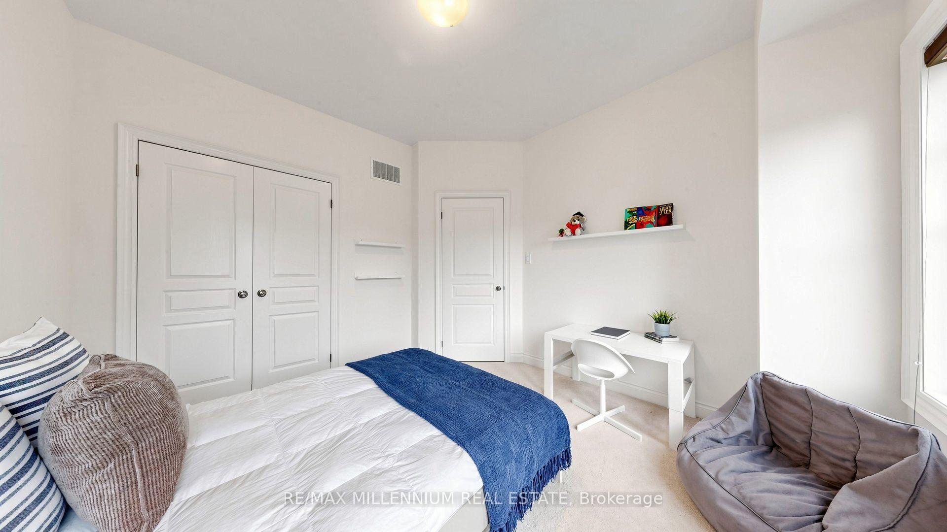Photo 28 of 353 Moody Drive, Vaughan, Kleinburg — HOMEH