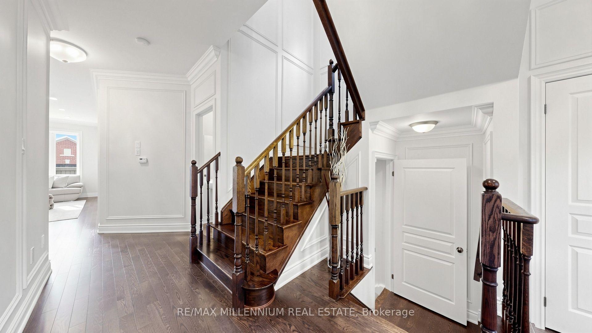 Photo 32 of 353 Moody Drive, Vaughan, Kleinburg — HOMEH