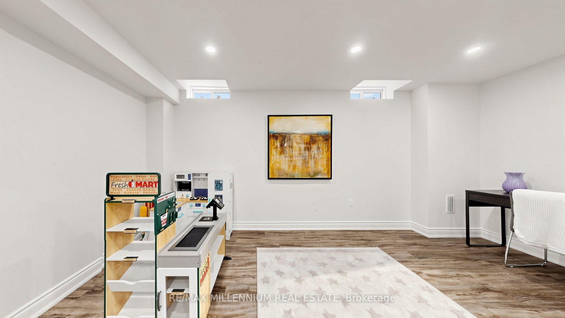 Photo 38 of 353 Moody Drive, Vaughan, Kleinburg — HOMEH