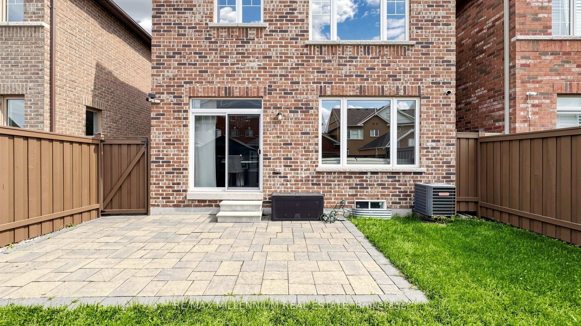 Photo 47 of 353 Moody Drive, Vaughan, Kleinburg — HOMEH
