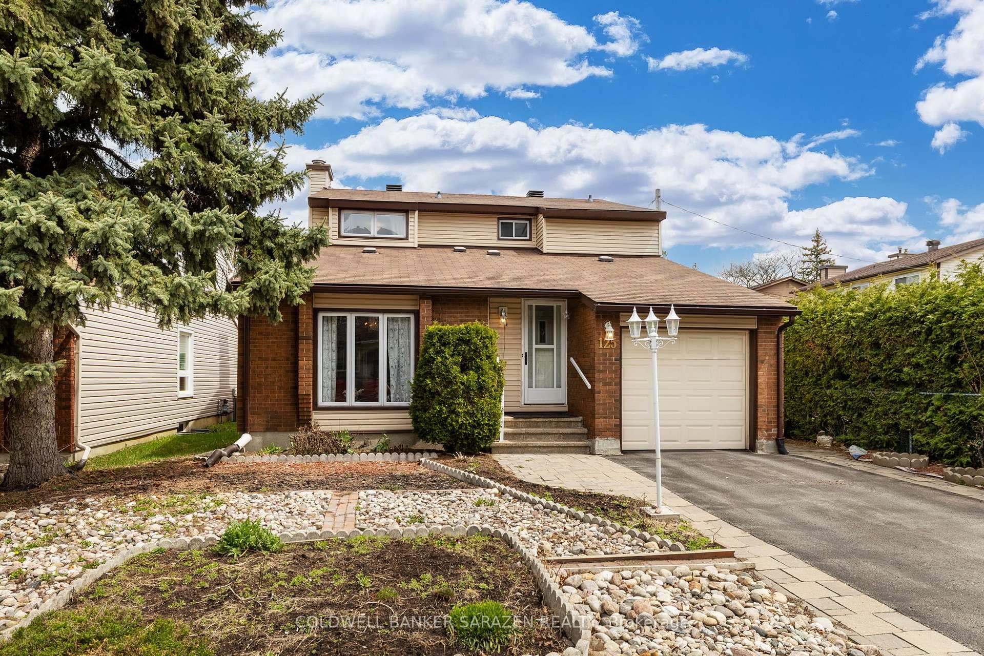 Photo 2 of 125 Lanark Avenue, Ottawa, Westboro North — HOMEH
