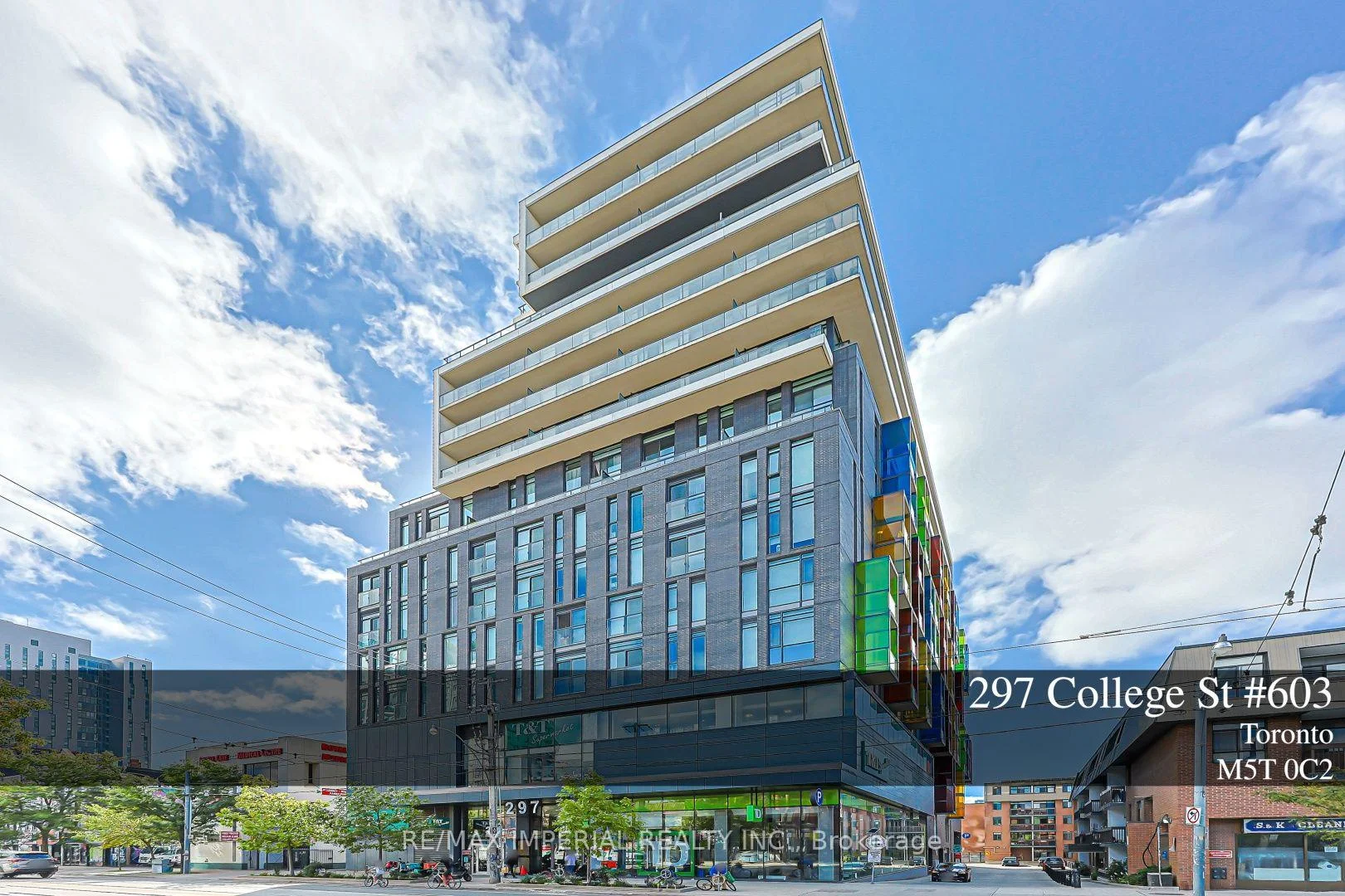 Front of Unit 603, 297 College Street