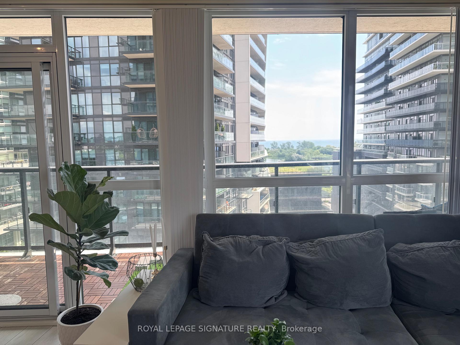 Photo 8 of Unit 705, 38 Annie Craig Drive, Etobicoke, Mimico — HOMEH