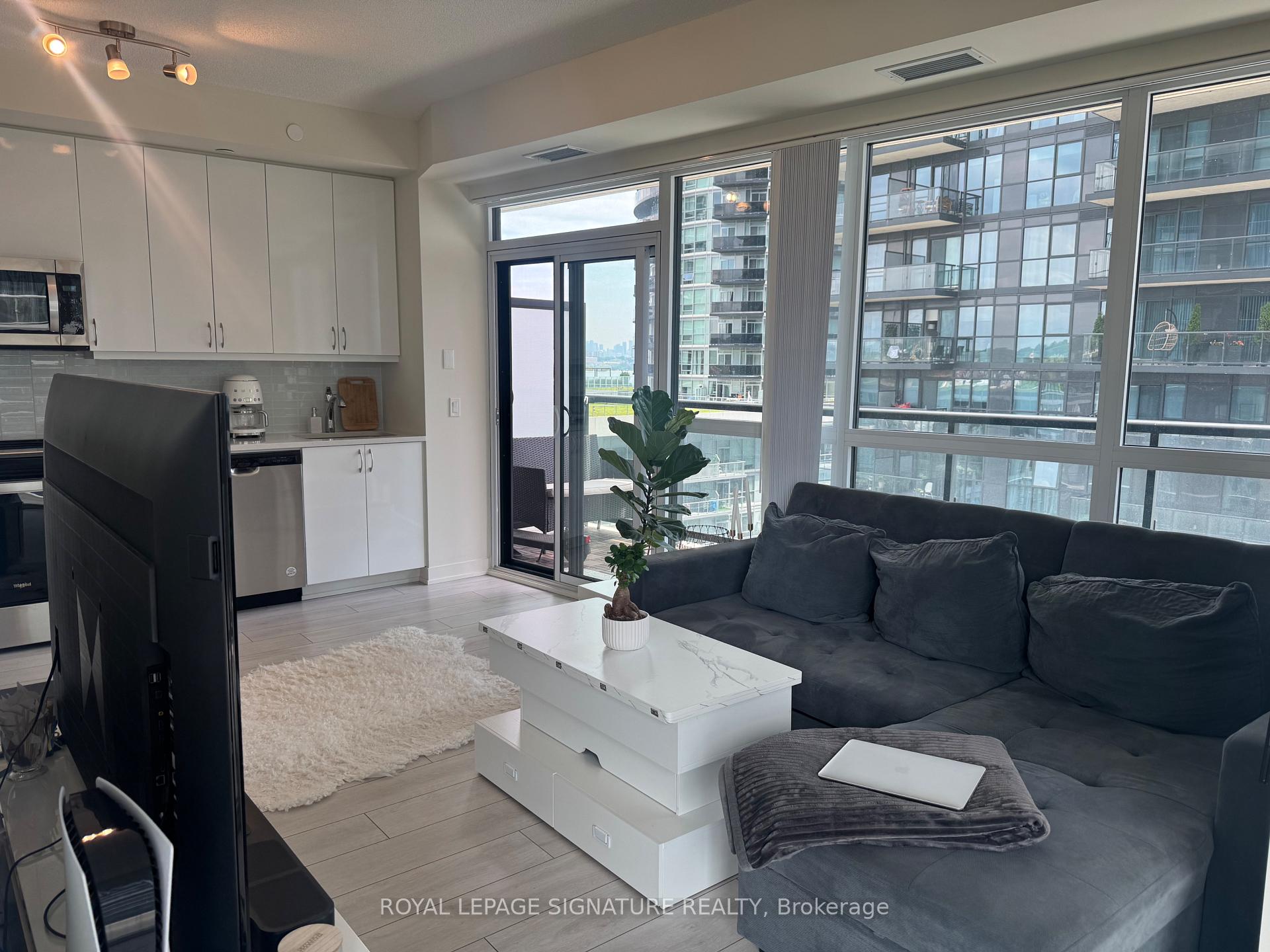 Photo 9 of Unit 705, 38 Annie Craig Drive, Etobicoke, Mimico — HOMEH