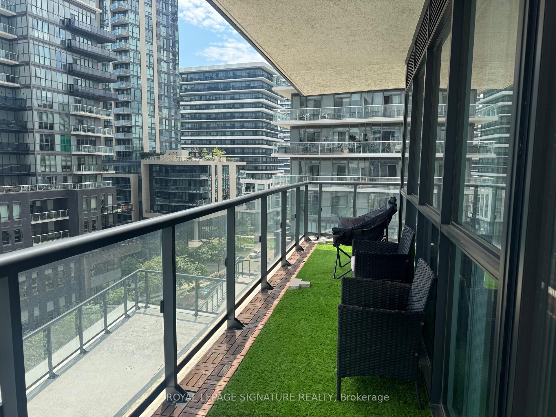 Photo 17 of Unit 705, 38 Annie Craig Drive, Etobicoke, Mimico — HOMEH