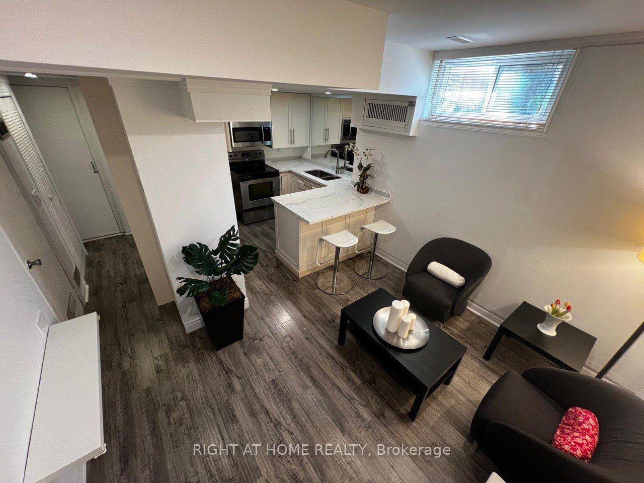 Photo 9 of 24 Jondan ( Basemnet) Crescent, Markham, Royal Orchard — HOMEH