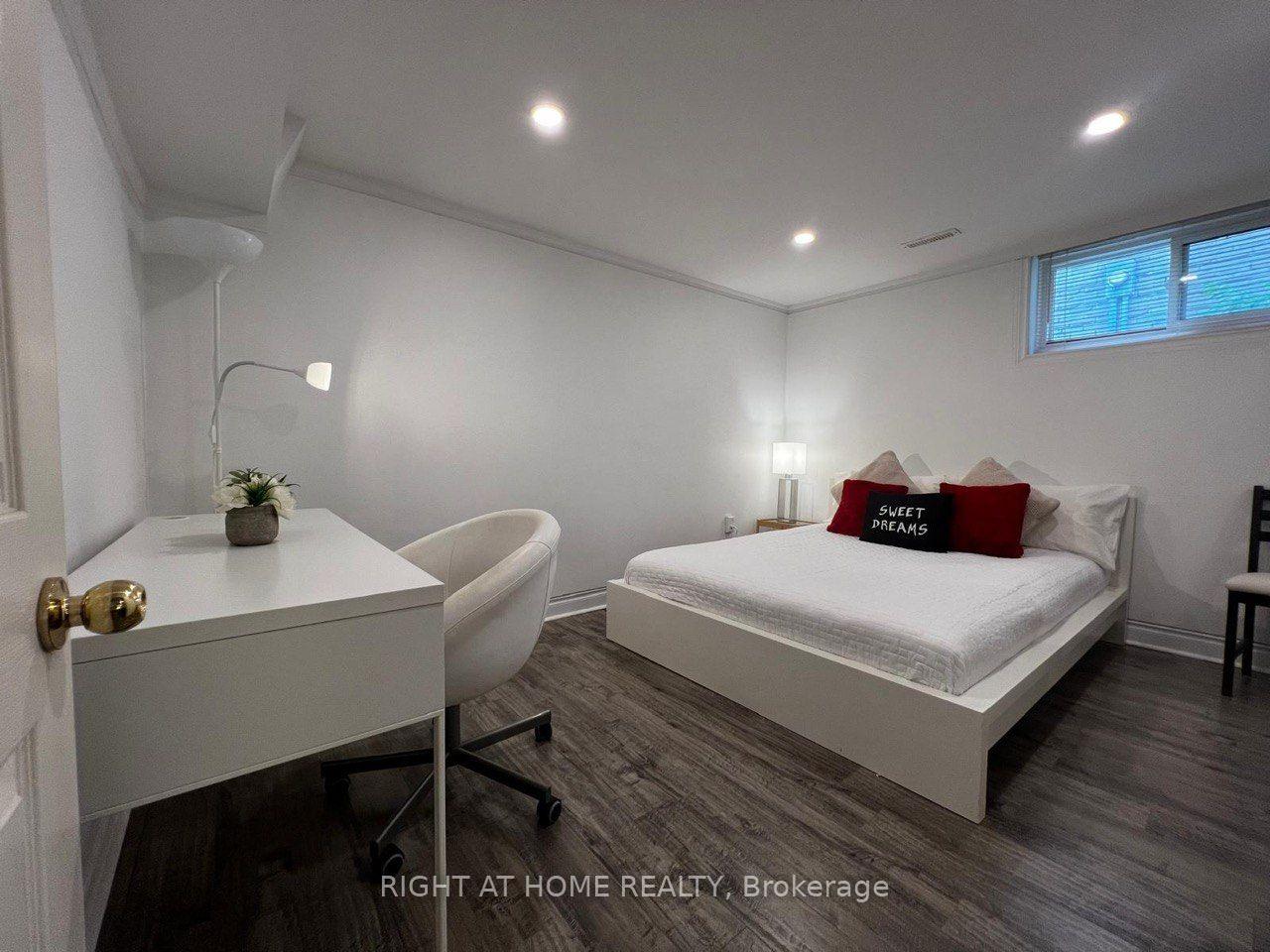 Photo 13 of 24 Jondan ( Basemnet) Crescent, Markham, Royal Orchard — HOMEH