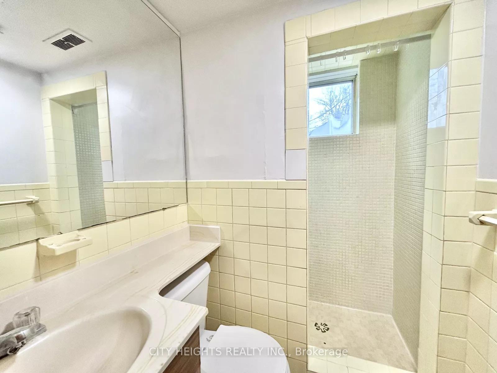 Photo 11 of 3 Bondhead Place, Etobicoke, Thistletown-Beaumonde Heights — HOMEH
