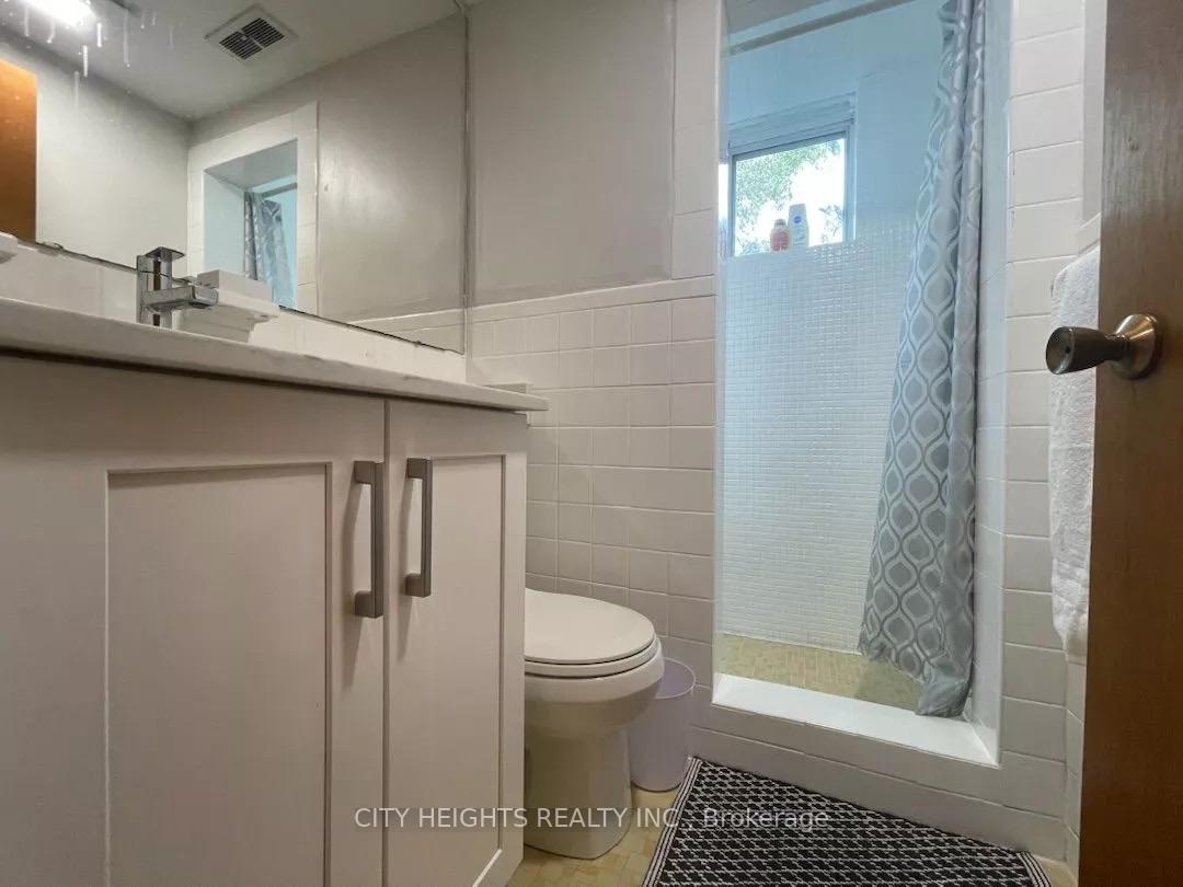 Photo 12 of 3 Bondhead Place, Etobicoke, Thistletown-Beaumonde Heights — HOMEH