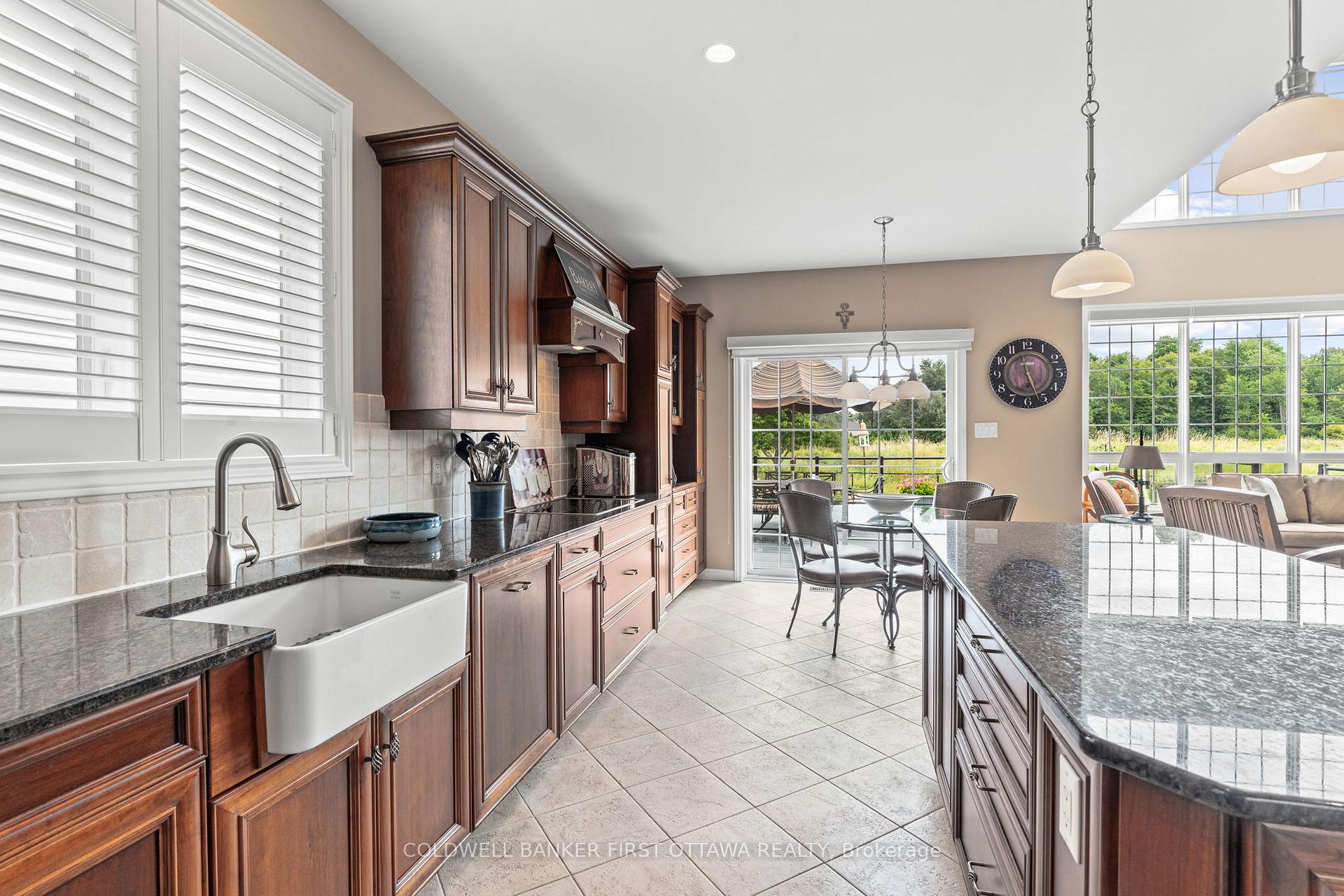 Photo 15 of 6 Blackshire Circle, Ottawa, Barrhaven - Stonebridge — HOMEH