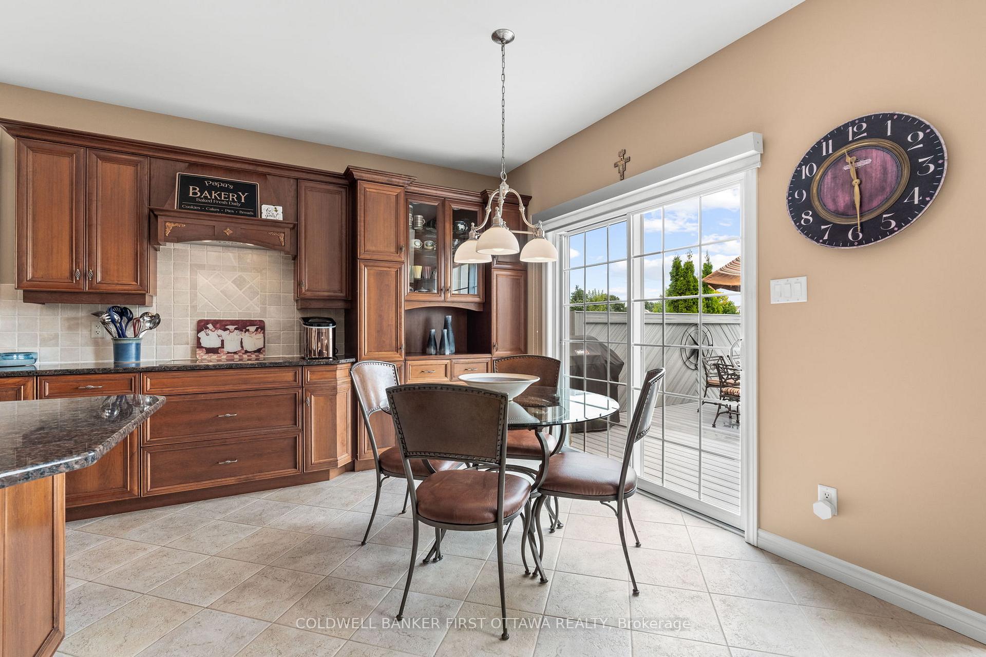 Photo 16 of 6 Blackshire Circle, Ottawa, Barrhaven - Stonebridge — HOMEH