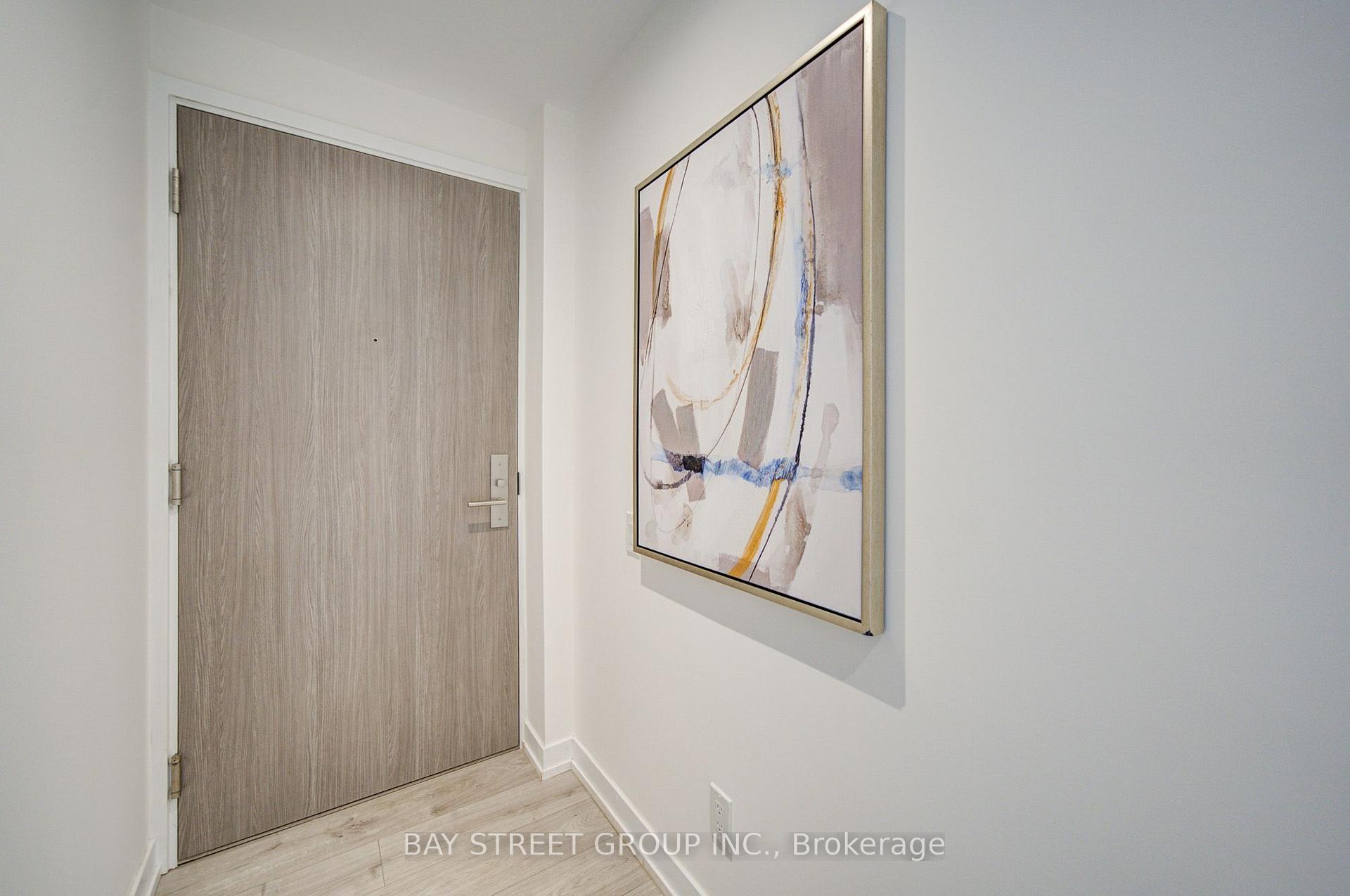 Photo 6 of Unit 3303, 161 Roehampton Avenue, Toronto, Mount Pleasant West — HOMEH