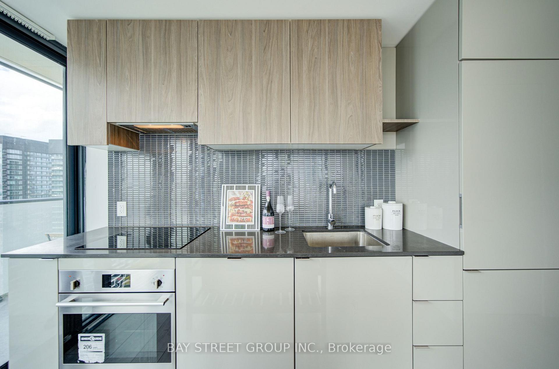 Photo 11 of Unit 3303, 161 Roehampton Avenue, Toronto, Mount Pleasant West — HOMEH