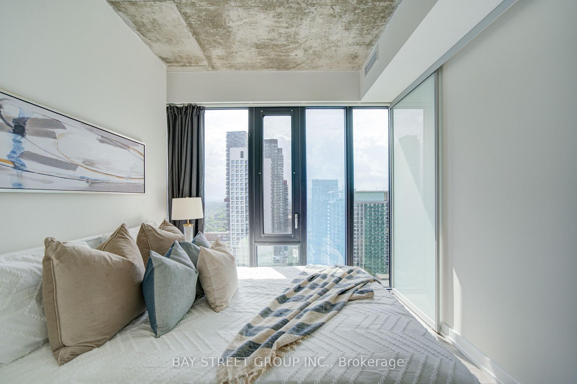 Photo 23 of Unit 3303, 161 Roehampton Avenue, Toronto, Mount Pleasant West — HOMEH