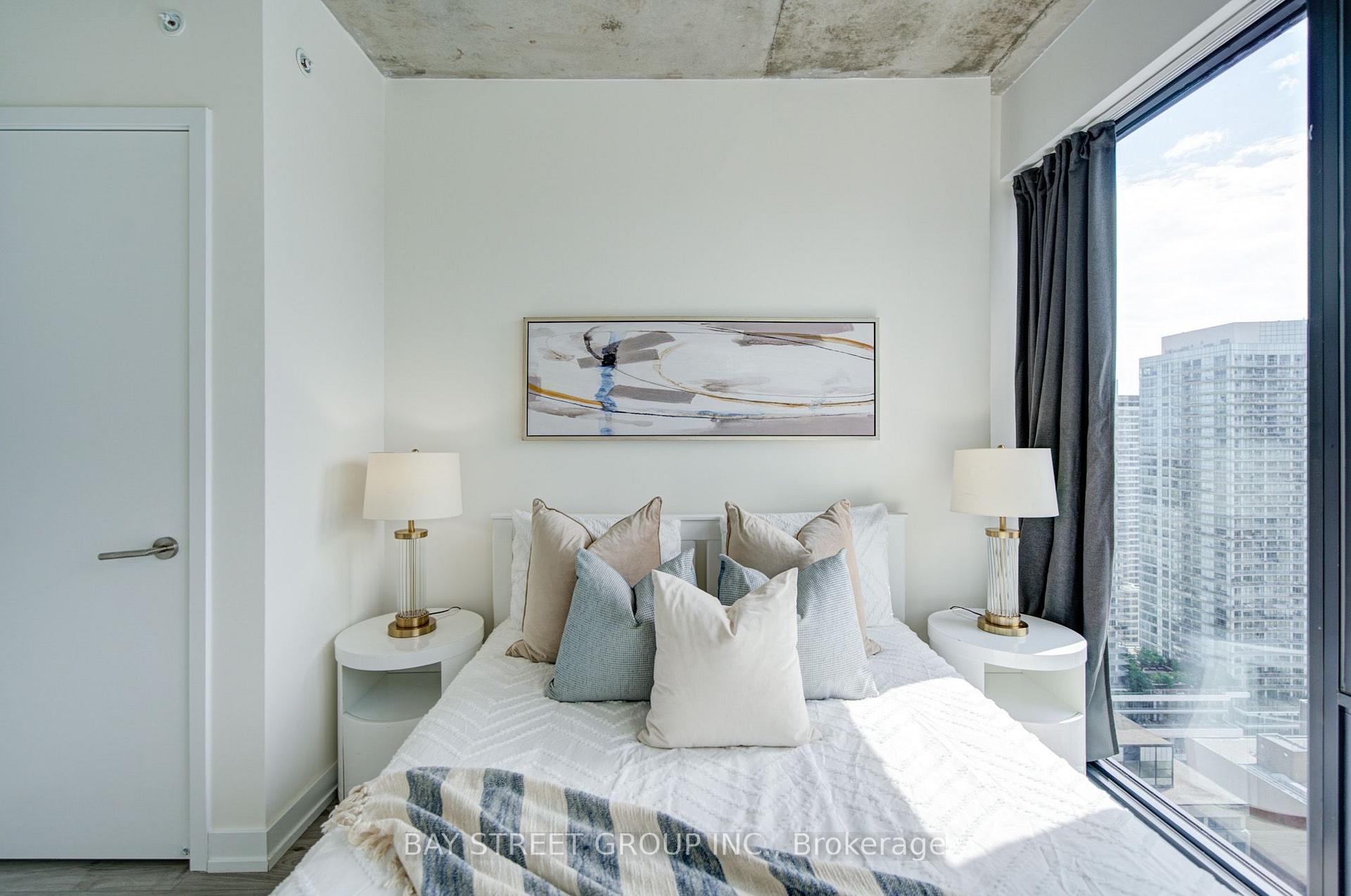 Photo 24 of Unit 3303, 161 Roehampton Avenue, Toronto, Mount Pleasant West — HOMEH