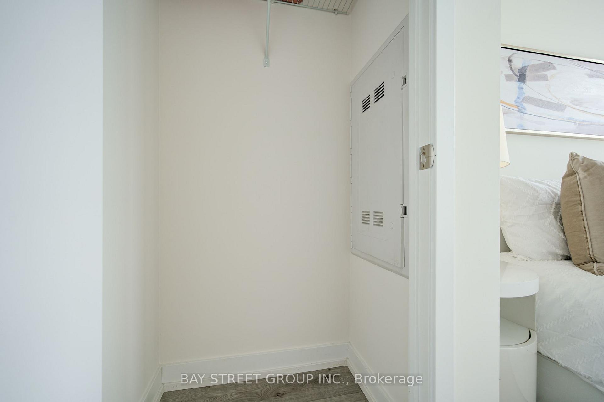 Photo 26 of Unit 3303, 161 Roehampton Avenue, Toronto, Mount Pleasant West — HOMEH