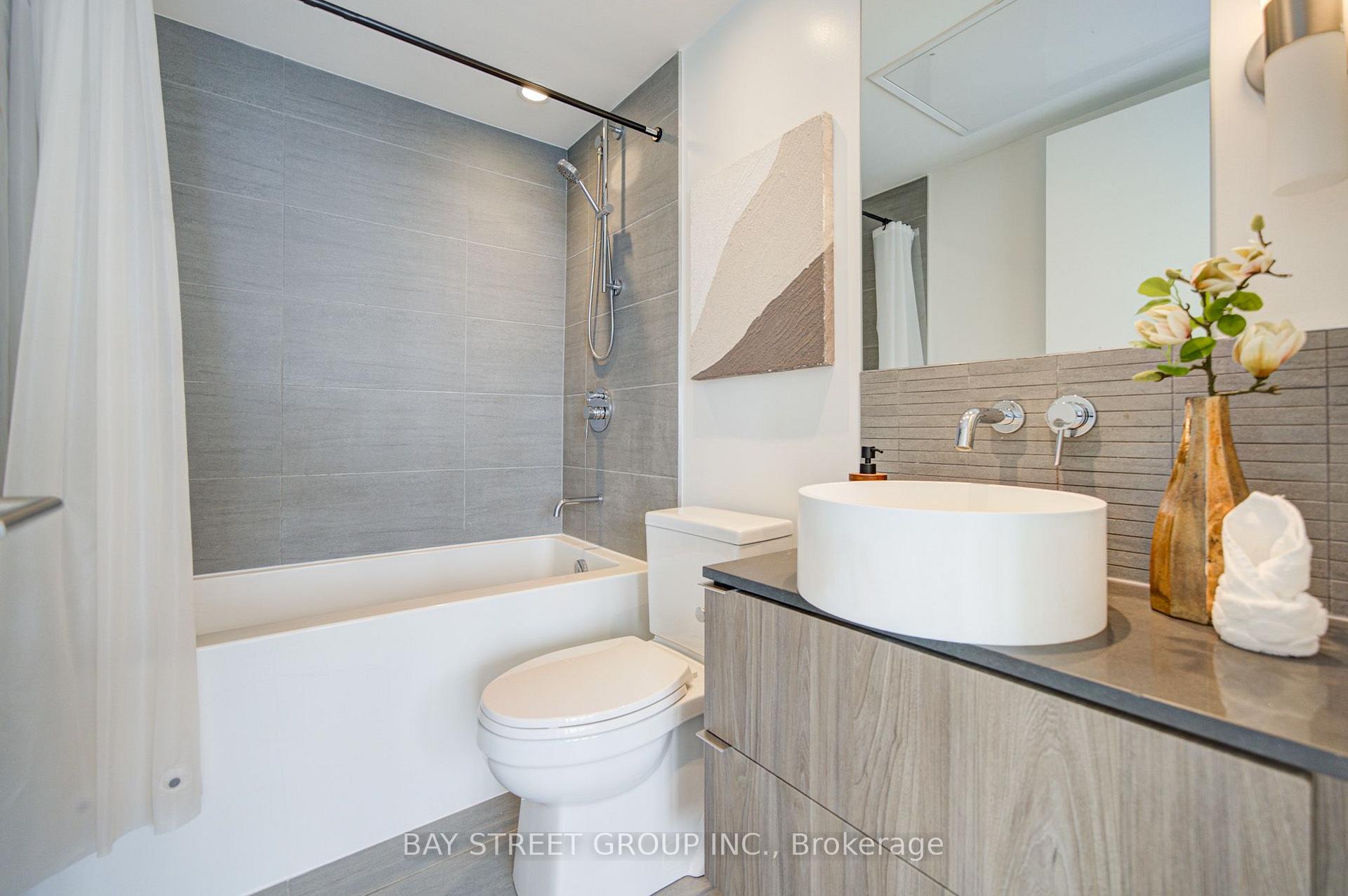 Photo 27 of Unit 3303, 161 Roehampton Avenue, Toronto, Mount Pleasant West — HOMEH