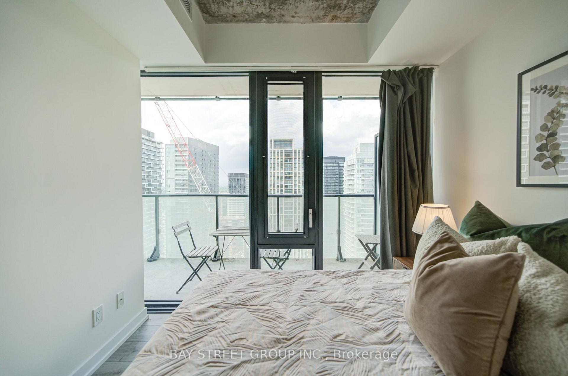 Photo 30 of Unit 3303, 161 Roehampton Avenue, Toronto, Mount Pleasant West — HOMEH