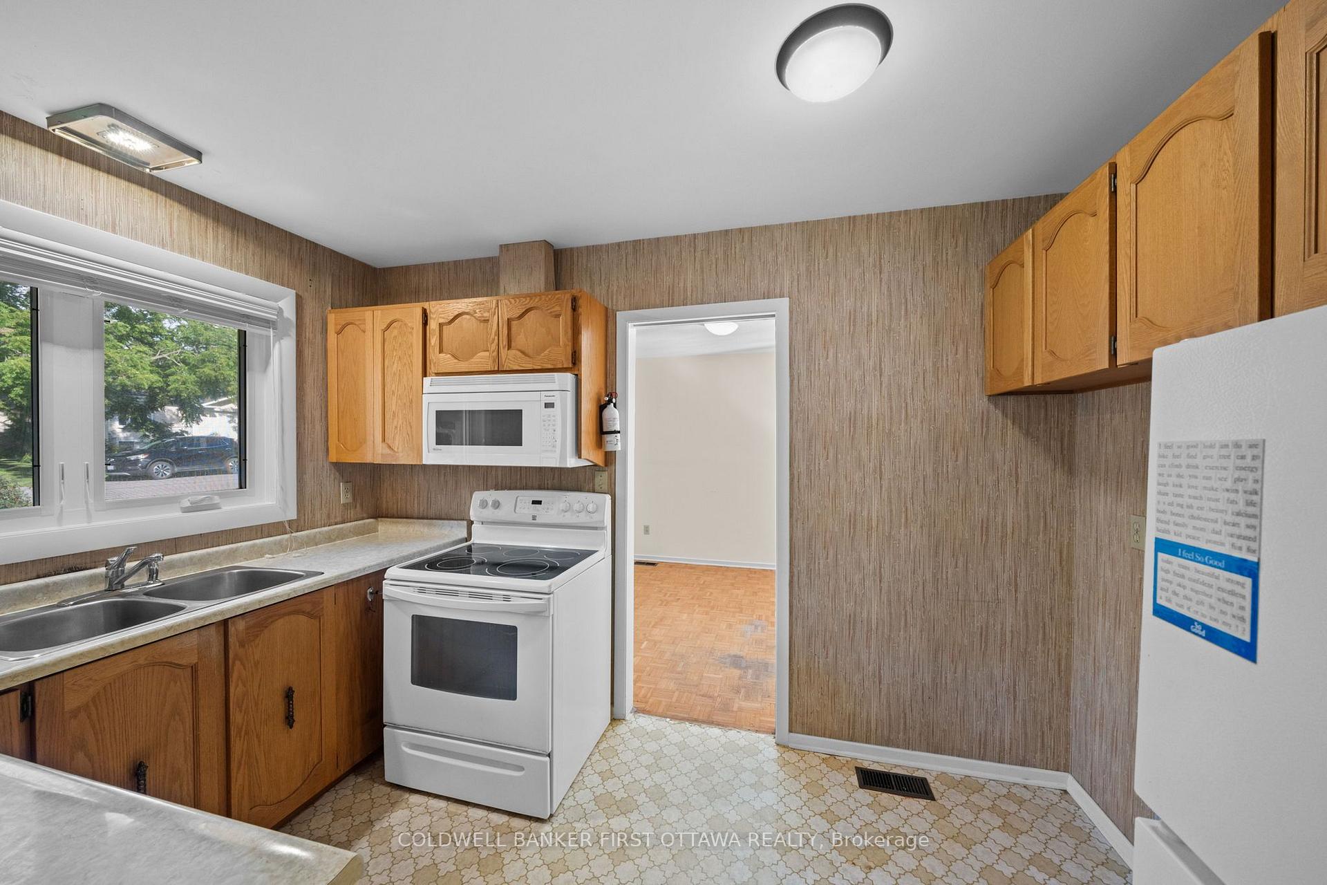Photo 13 of 5310 Mclean Crescent, Ottawa, Manotick Long Island & Nicholls Island — HOMEH