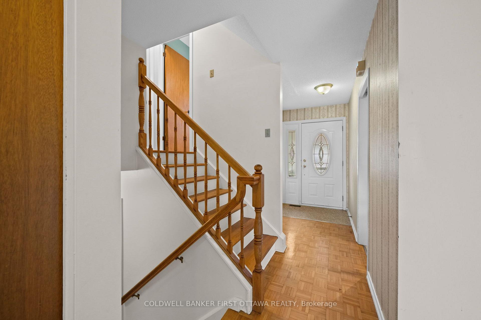 Photo 15 of 5310 Mclean Crescent, Ottawa, Manotick Long Island & Nicholls Island — HOMEH