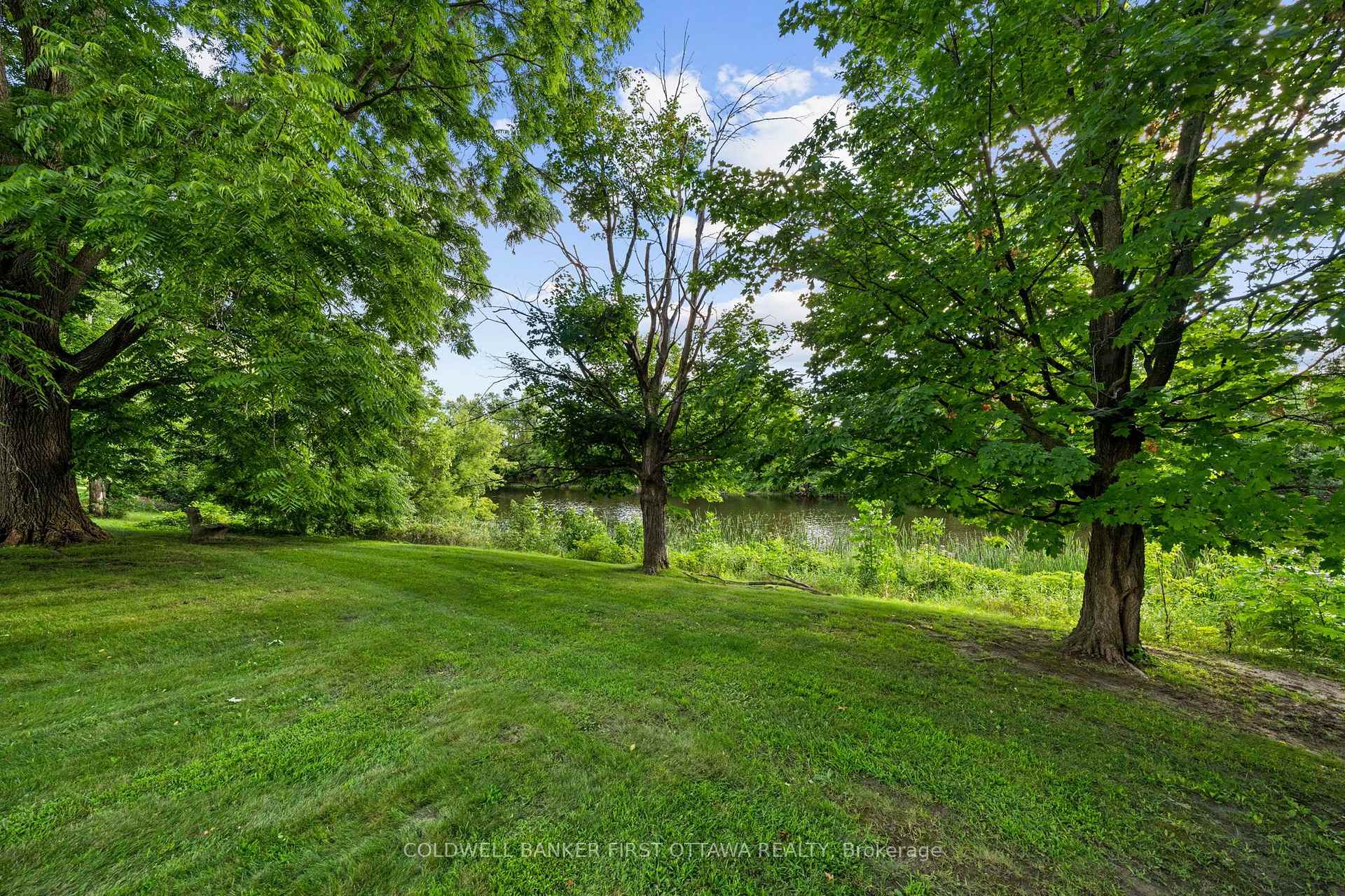 Photo 31 of 5310 Mclean Crescent, Ottawa, Manotick Long Island & Nicholls Island — HOMEH