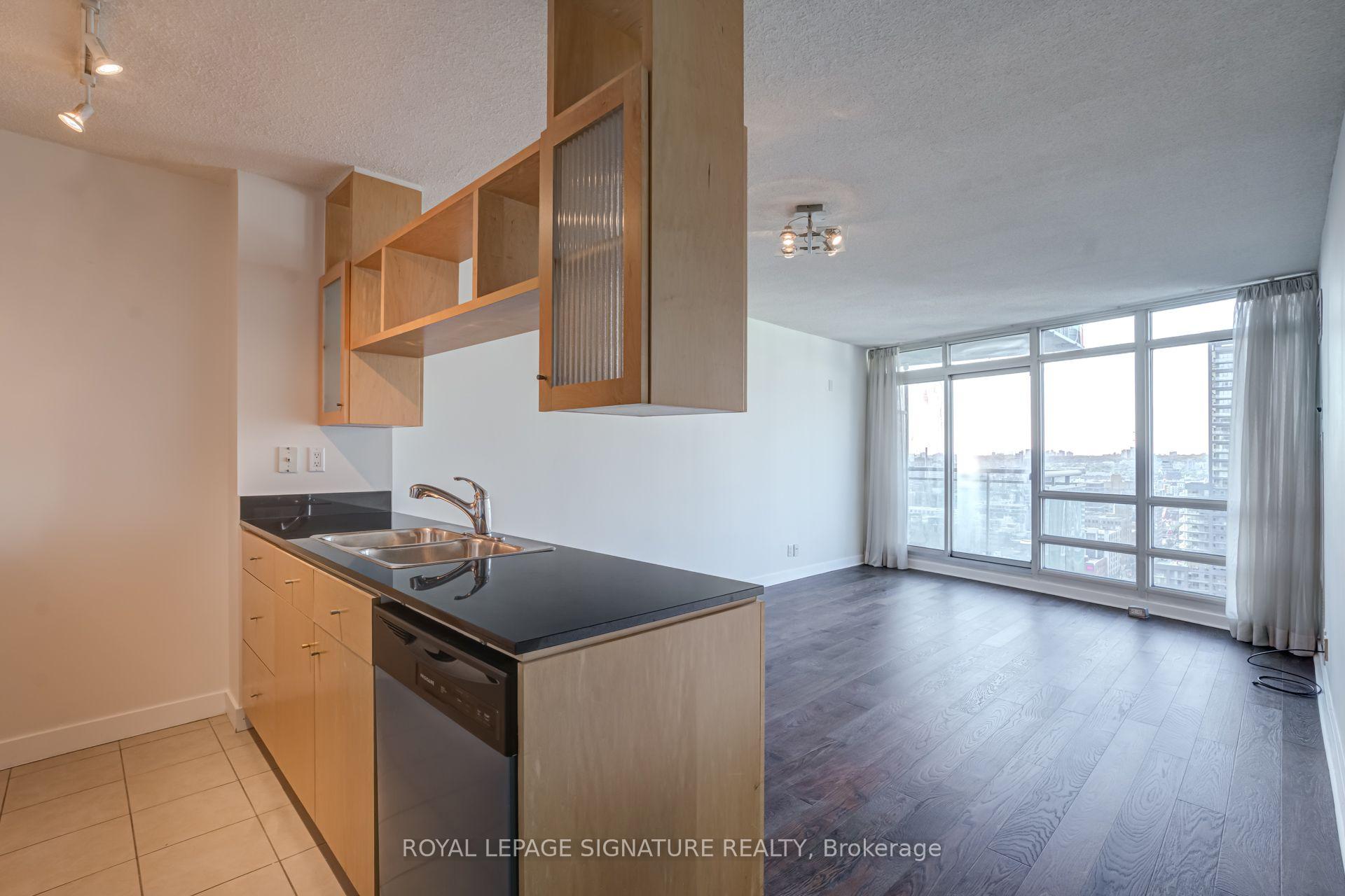 Photo 12 of Unit 3608, 397 Front Street W, Toronto, Waterfront Communities — HOMEH
