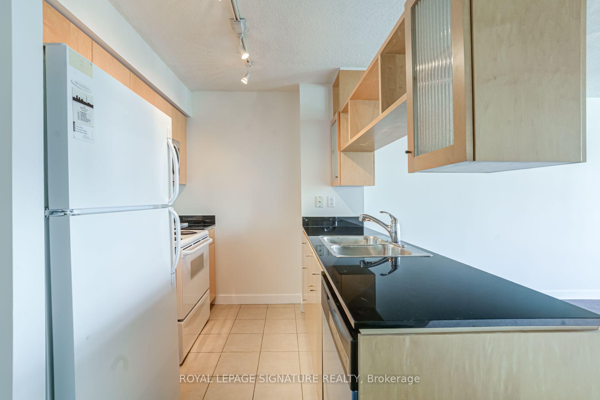 Photo 13 of Unit 3608, 397 Front Street W, Toronto, Waterfront Communities — HOMEH