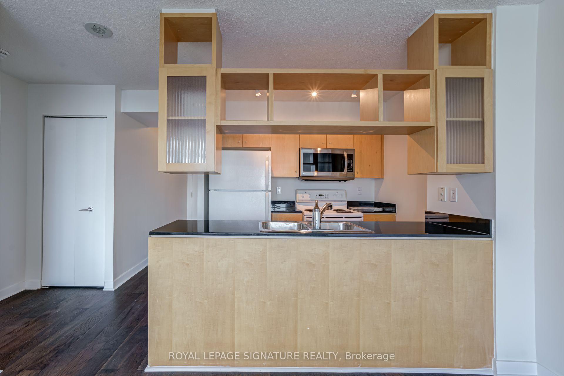 Photo 16 of Unit 3608, 397 Front Street W, Toronto, Waterfront Communities — HOMEH