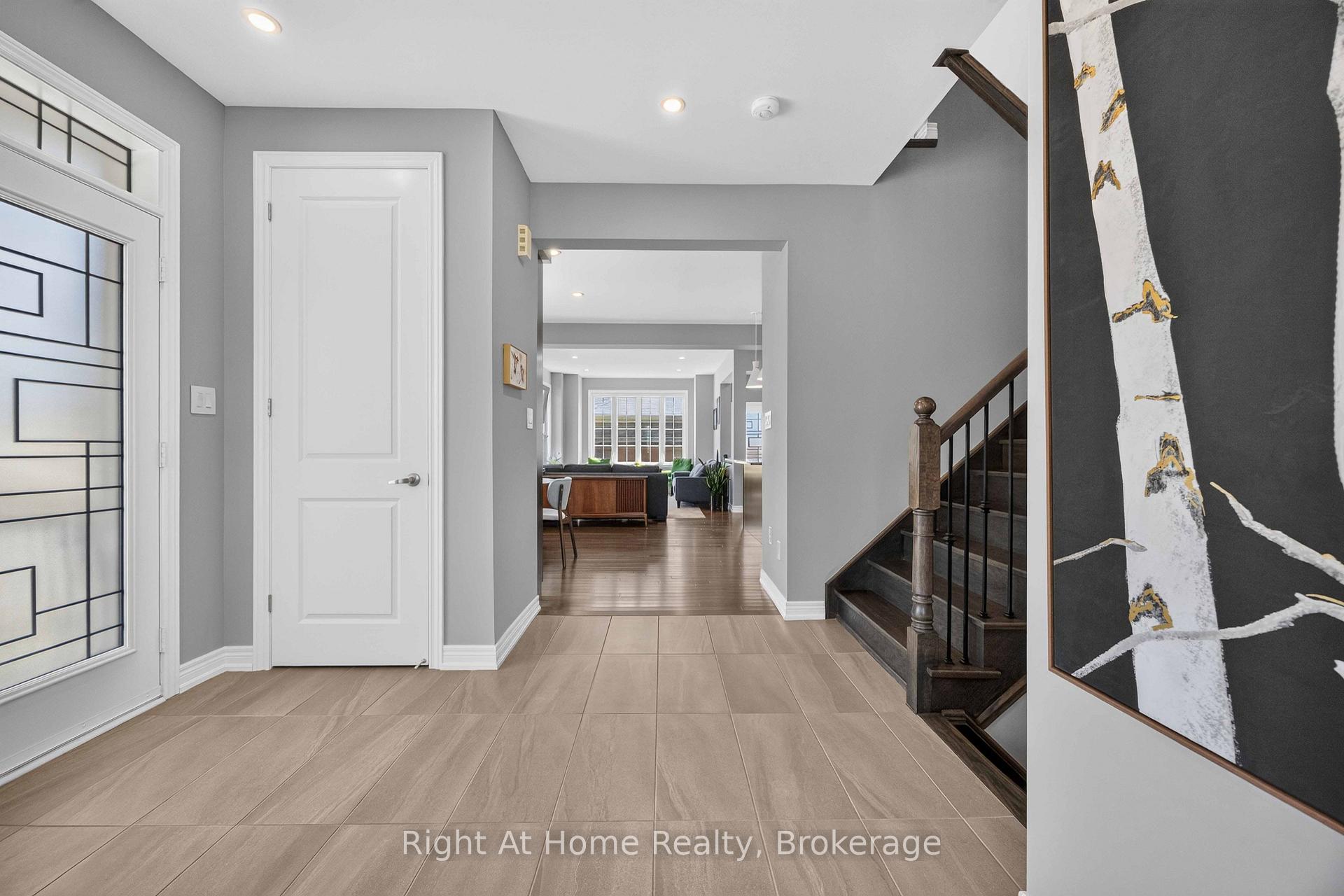 Photo 6 of 14 Elphee Lane, Markham, Cornell — HOMEH