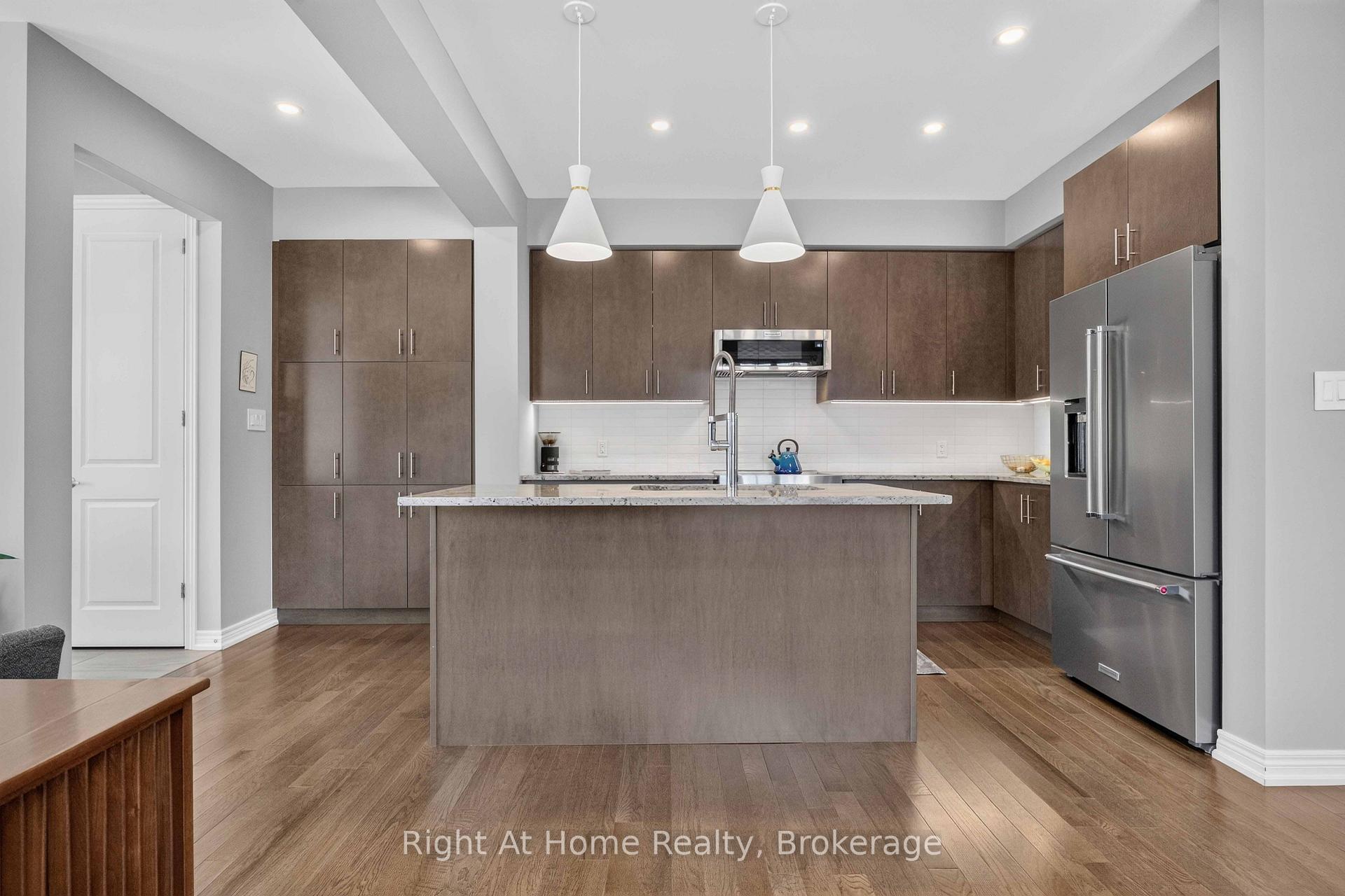 Photo 12 of 14 Elphee Lane, Markham, Cornell — HOMEH