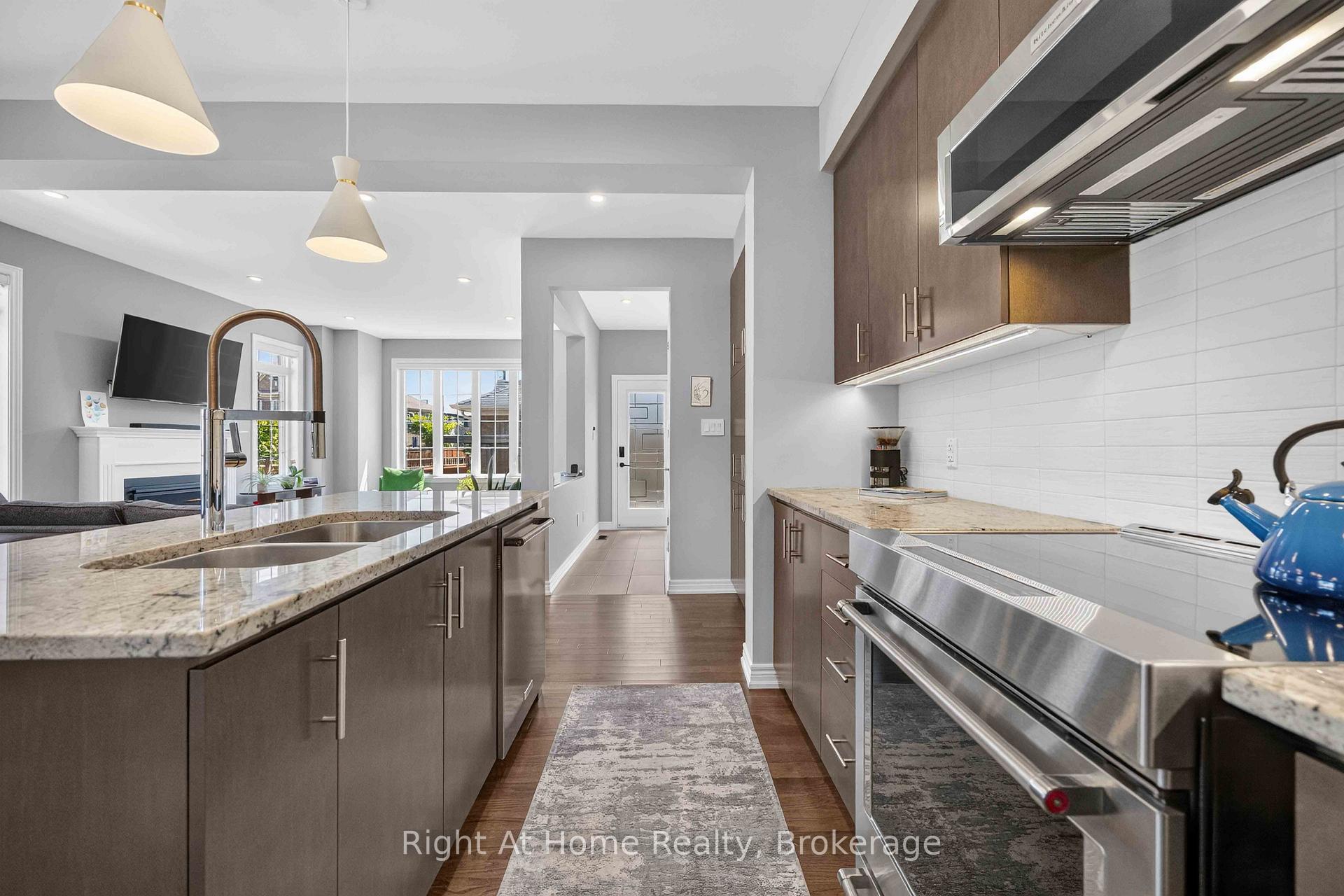 Photo 13 of 14 Elphee Lane, Markham, Cornell — HOMEH