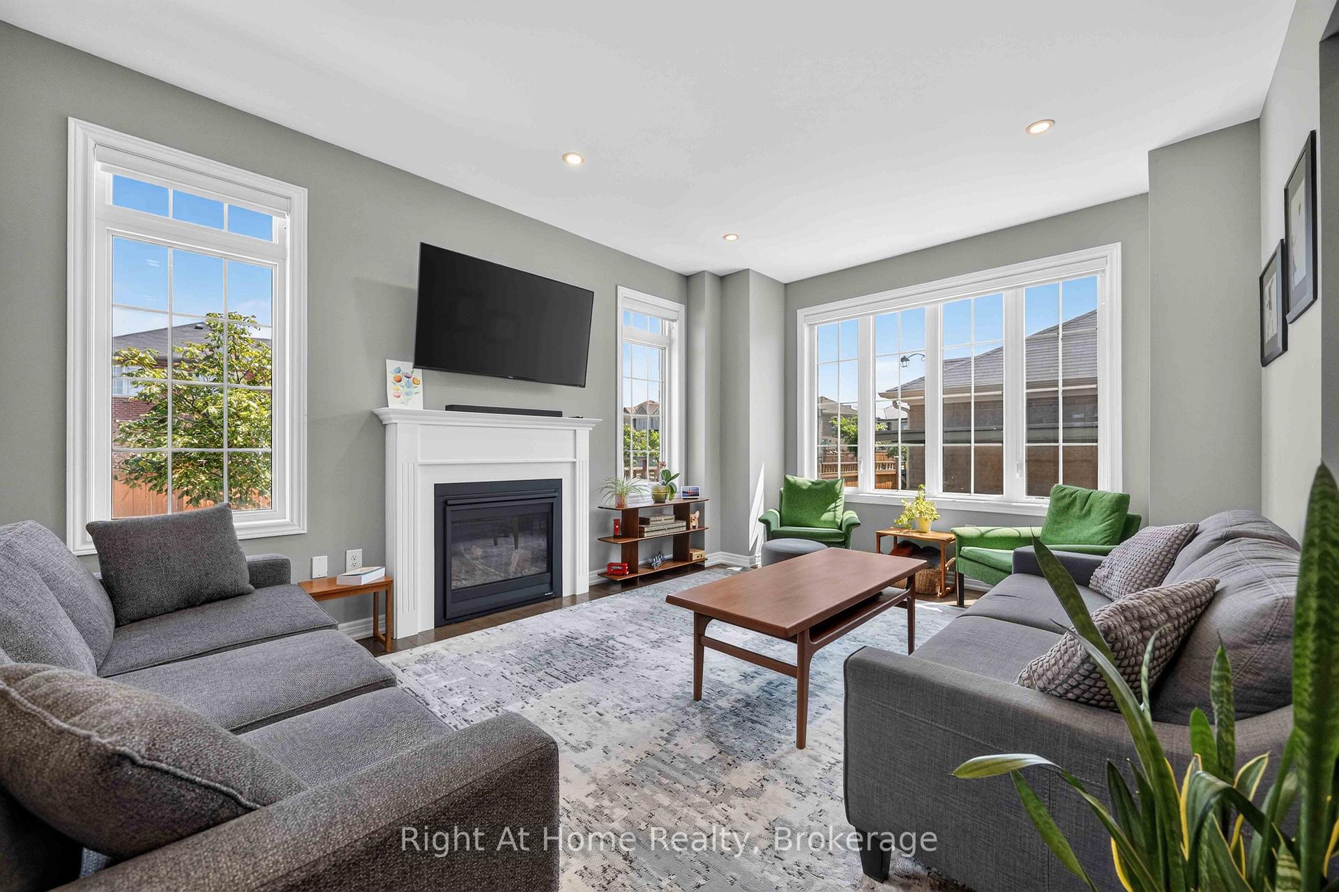 Photo 14 of 14 Elphee Lane, Markham, Cornell — HOMEH