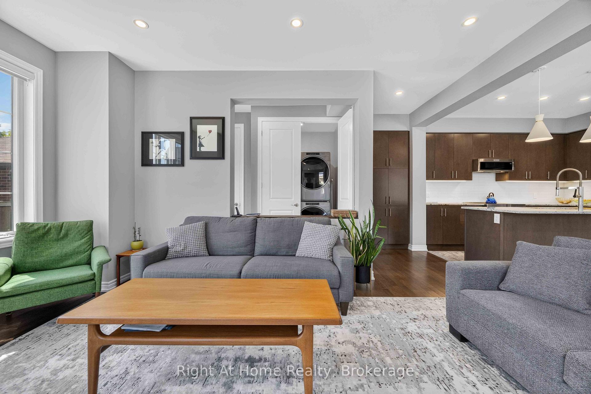 Photo 17 of 14 Elphee Lane, Markham, Cornell — HOMEH