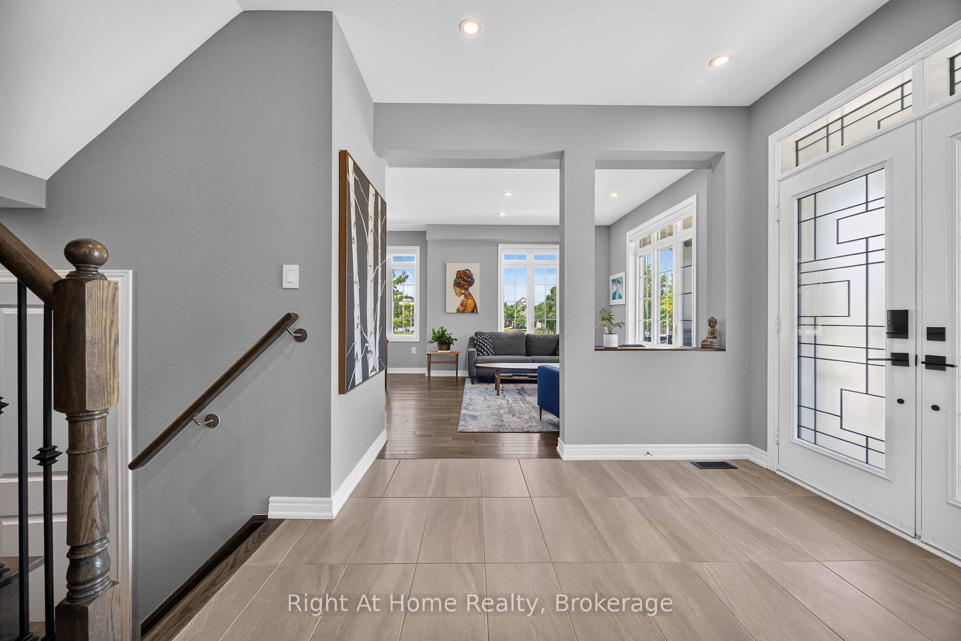 Photo 18 of 14 Elphee Lane, Markham, Cornell — HOMEH