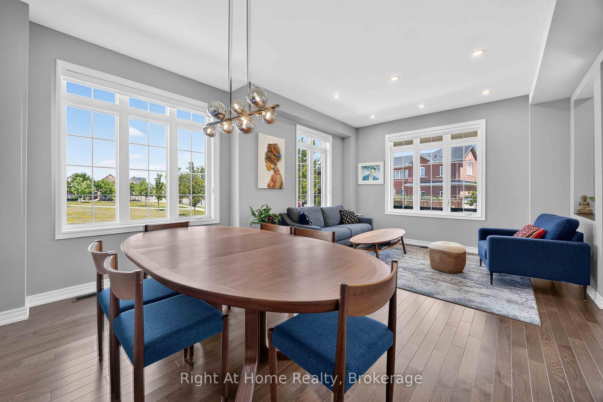 Photo 19 of 14 Elphee Lane, Markham, Cornell — HOMEH