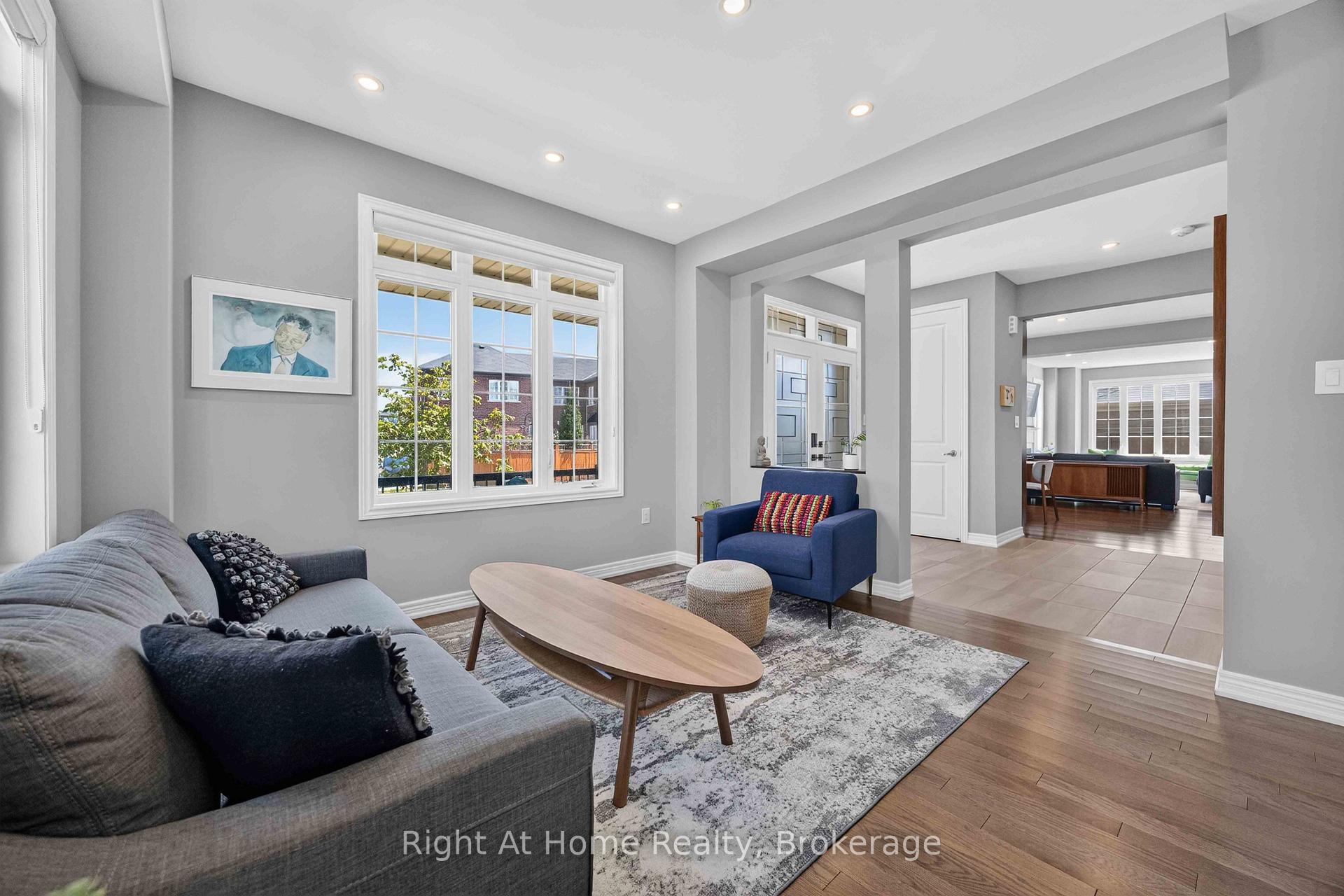 Photo 22 of 14 Elphee Lane, Markham, Cornell — HOMEH
