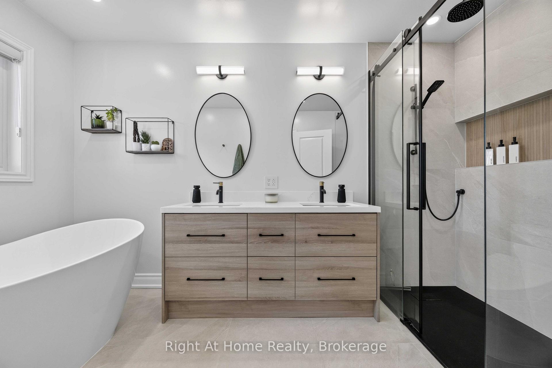 Photo 27 of 14 Elphee Lane, Markham, Cornell — HOMEH
