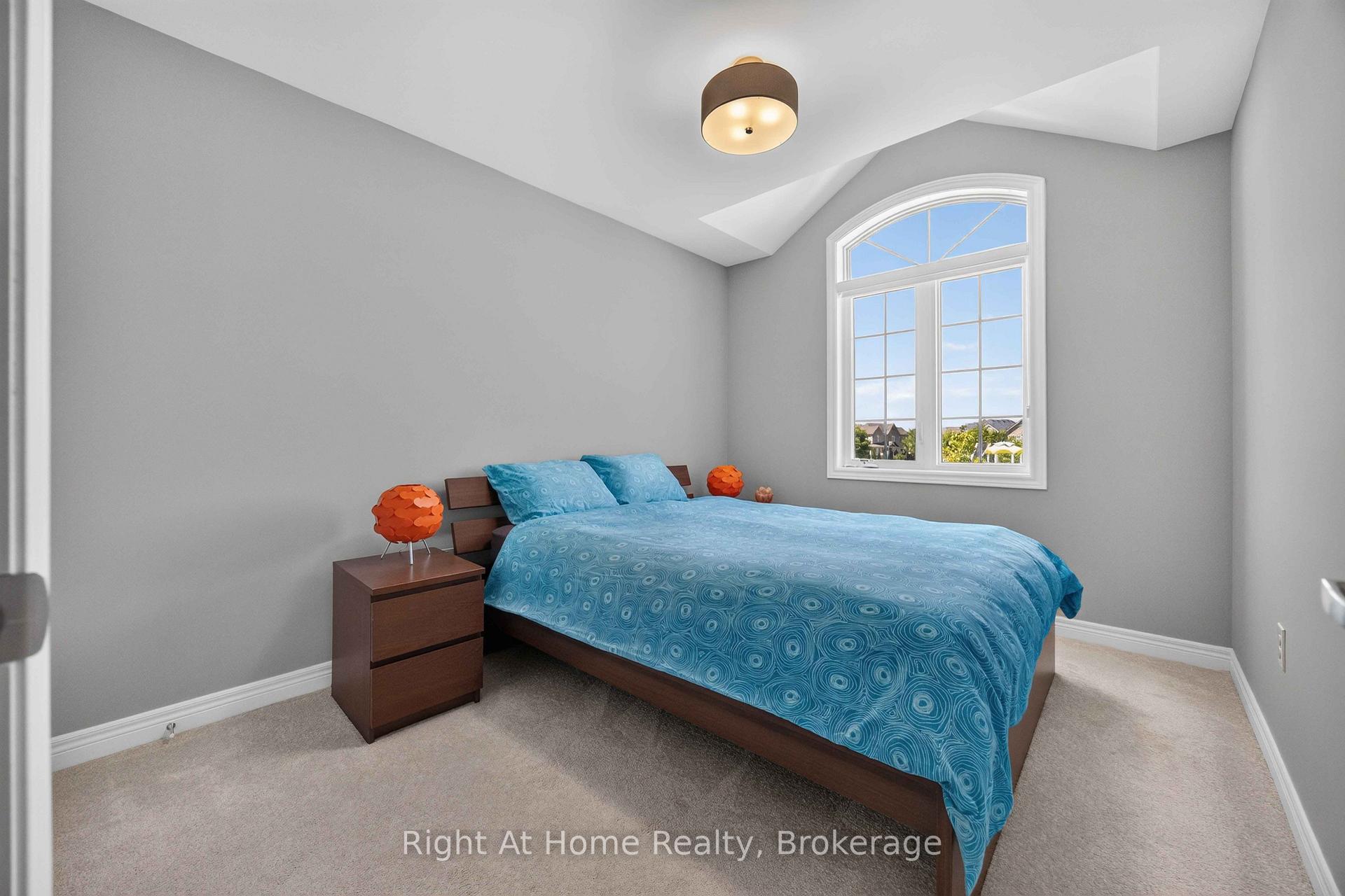 Photo 29 of 14 Elphee Lane, Markham, Cornell — HOMEH