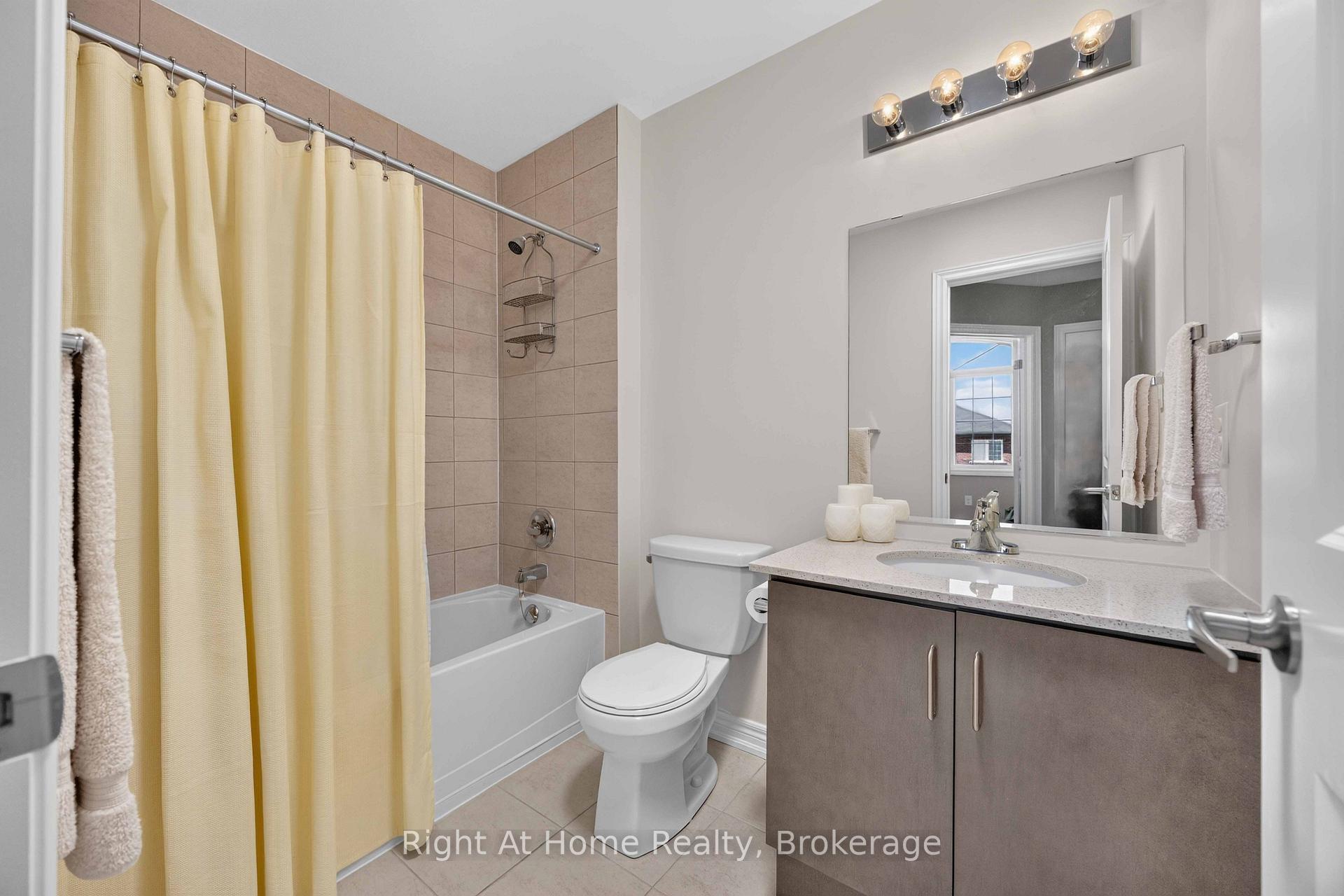 Photo 34 of 14 Elphee Lane, Markham, Cornell — HOMEH
