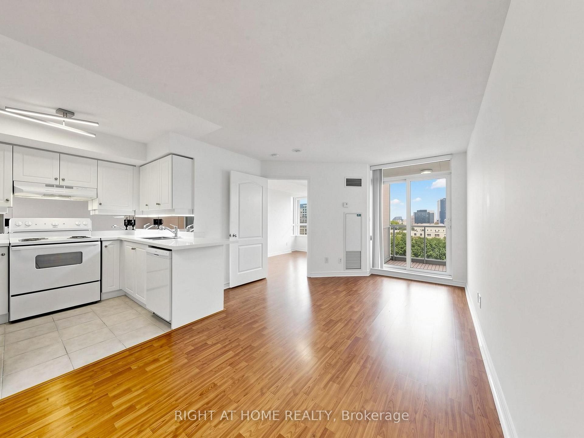 Photo 14 of Unit 606, 8 Rean Drive, North York, Bayview Village — HOMEH