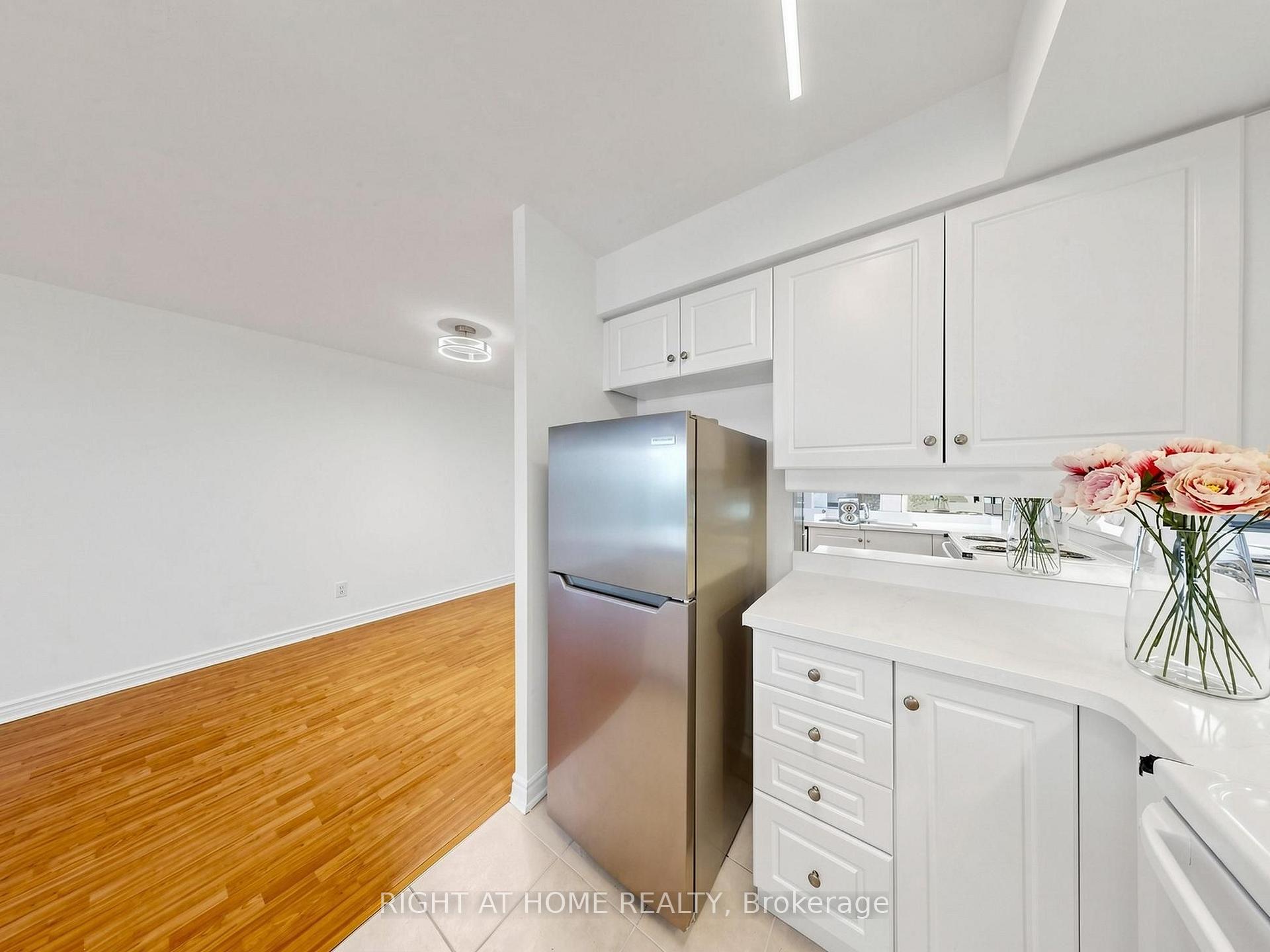 Photo 24 of Unit 606, 8 Rean Drive, North York, Bayview Village — HOMEH