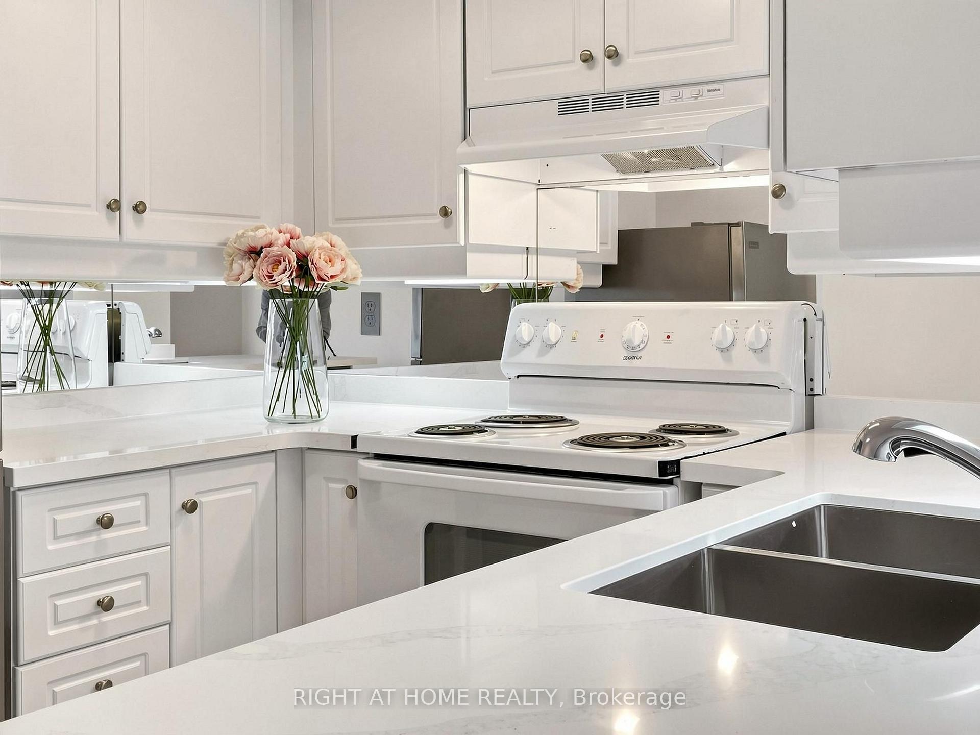 Photo 26 of Unit 606, 8 Rean Drive, North York, Bayview Village — HOMEH