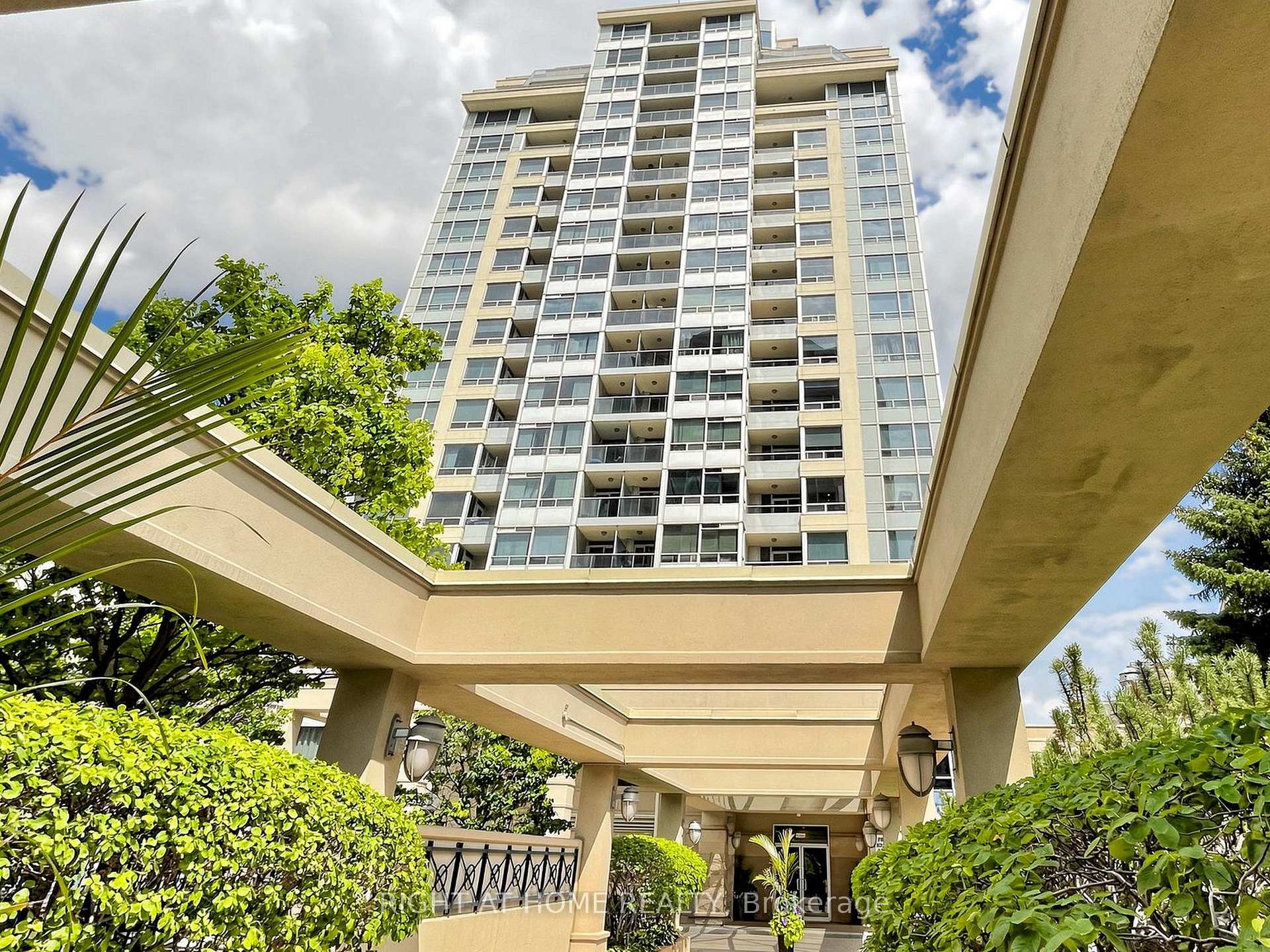 Photo 3 of Unit 606, 8 Rean Drive, North York, Bayview Village — HOMEH
