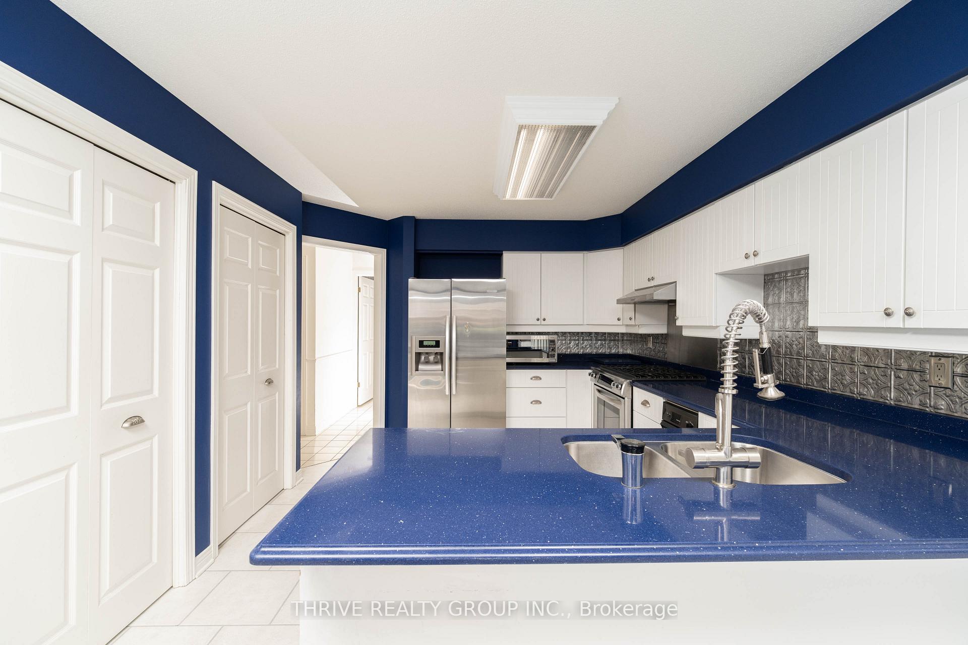 Photo 18 of 115 Pine Valley Drive, London, South N — HOMEH