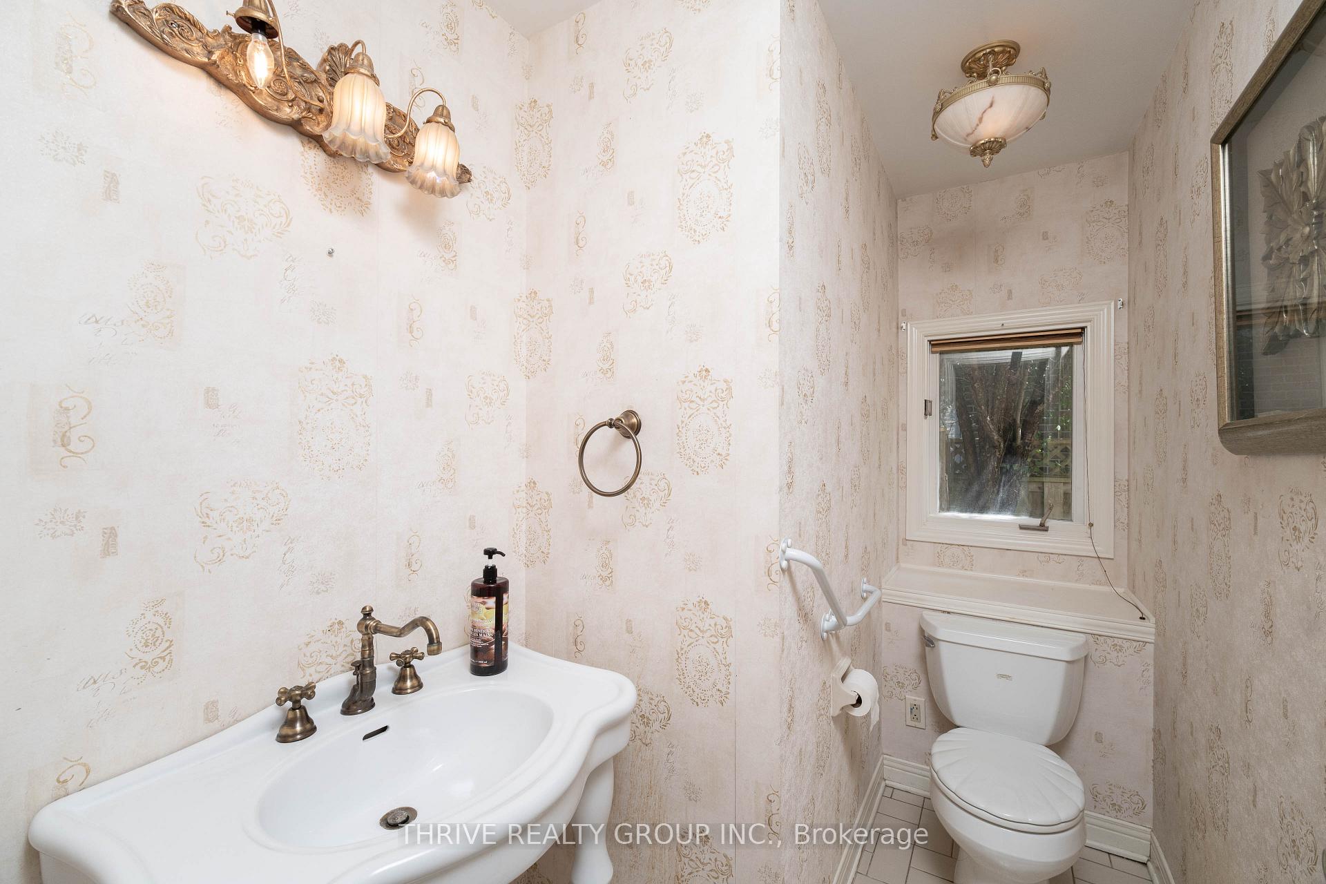 Photo 20 of 115 Pine Valley Drive, London, South N — HOMEH