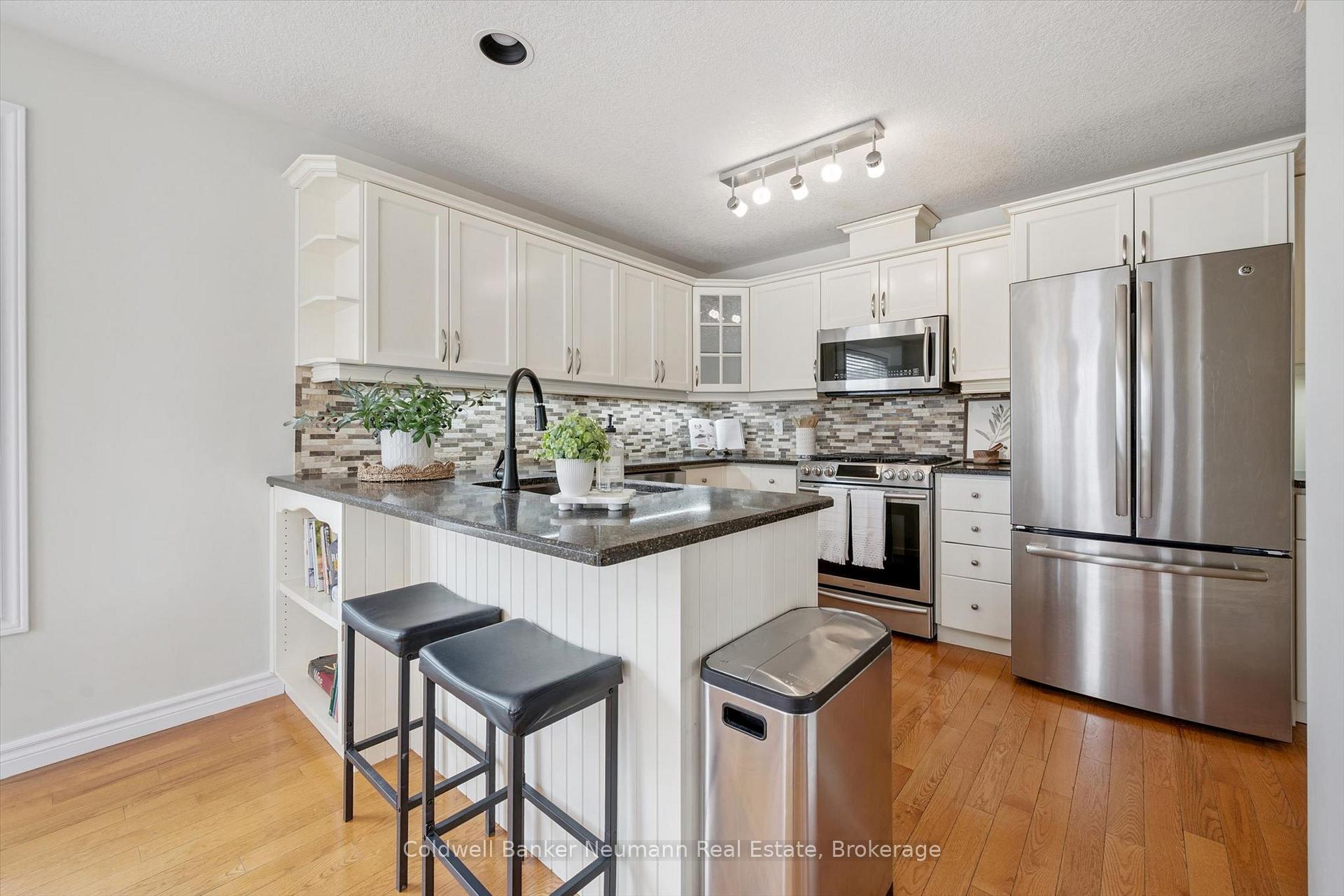 Photo 12 of 1 Teal Drive, Guelph, Kortright Hills — HOMEH