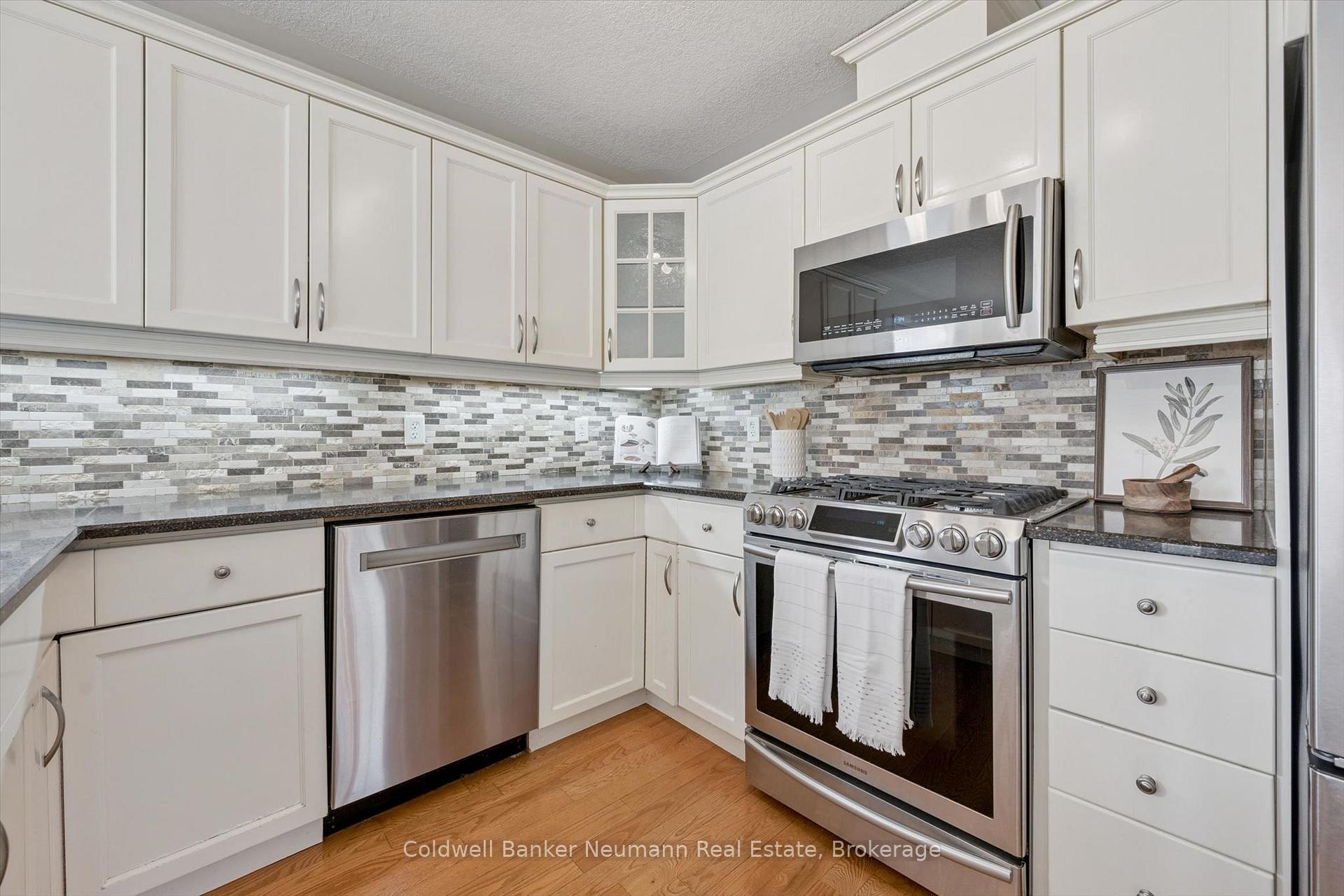 Photo 13 of 1 Teal Drive, Guelph, Kortright Hills — HOMEH
