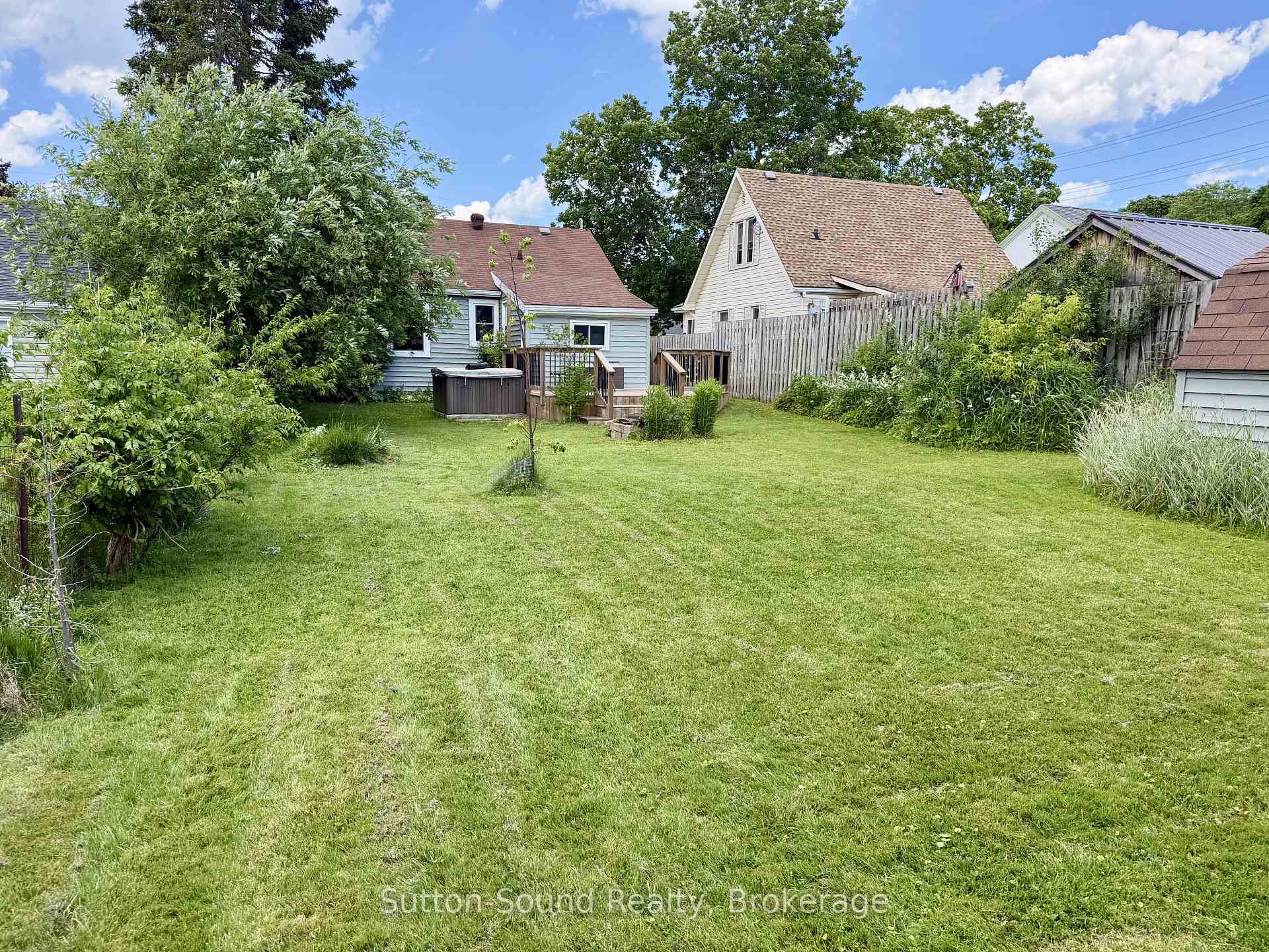 Photo 30 of 785 7th Street E, Owen Sound — HOMEH
