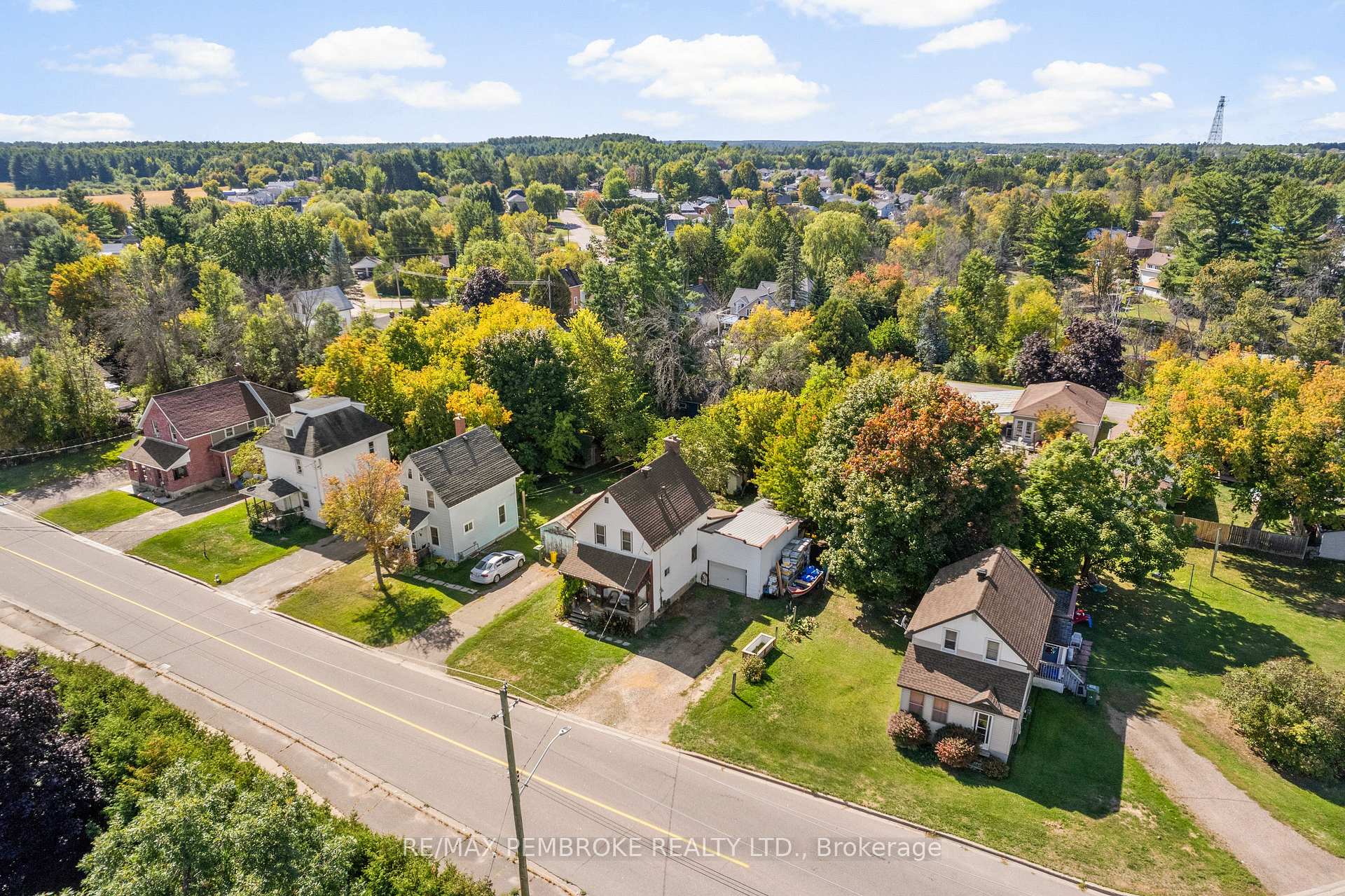 Photo 5 of 570 Eganville Road, Pembroke, Pembroke — HOMEH